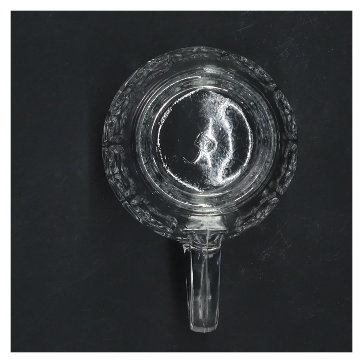 Stort solidt ølkrus med håndtag (str. 9,5x7 cm)