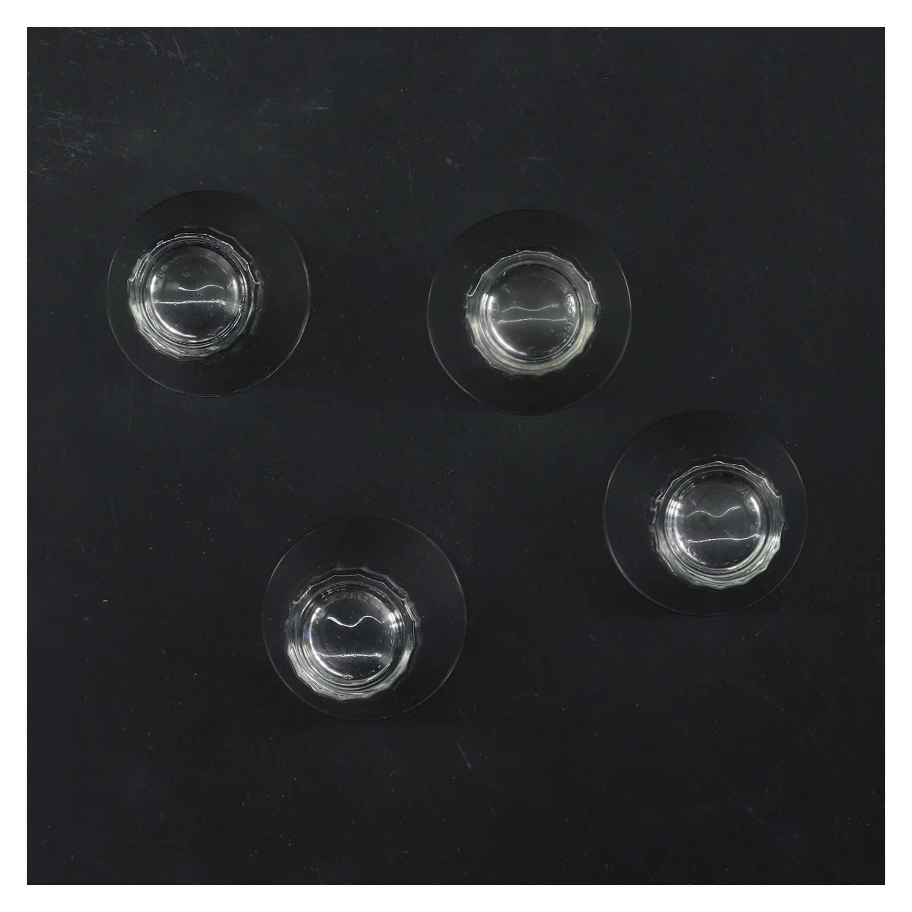 Fire små glas (str. 4 stk Ø 5 cm længde 5 cm)