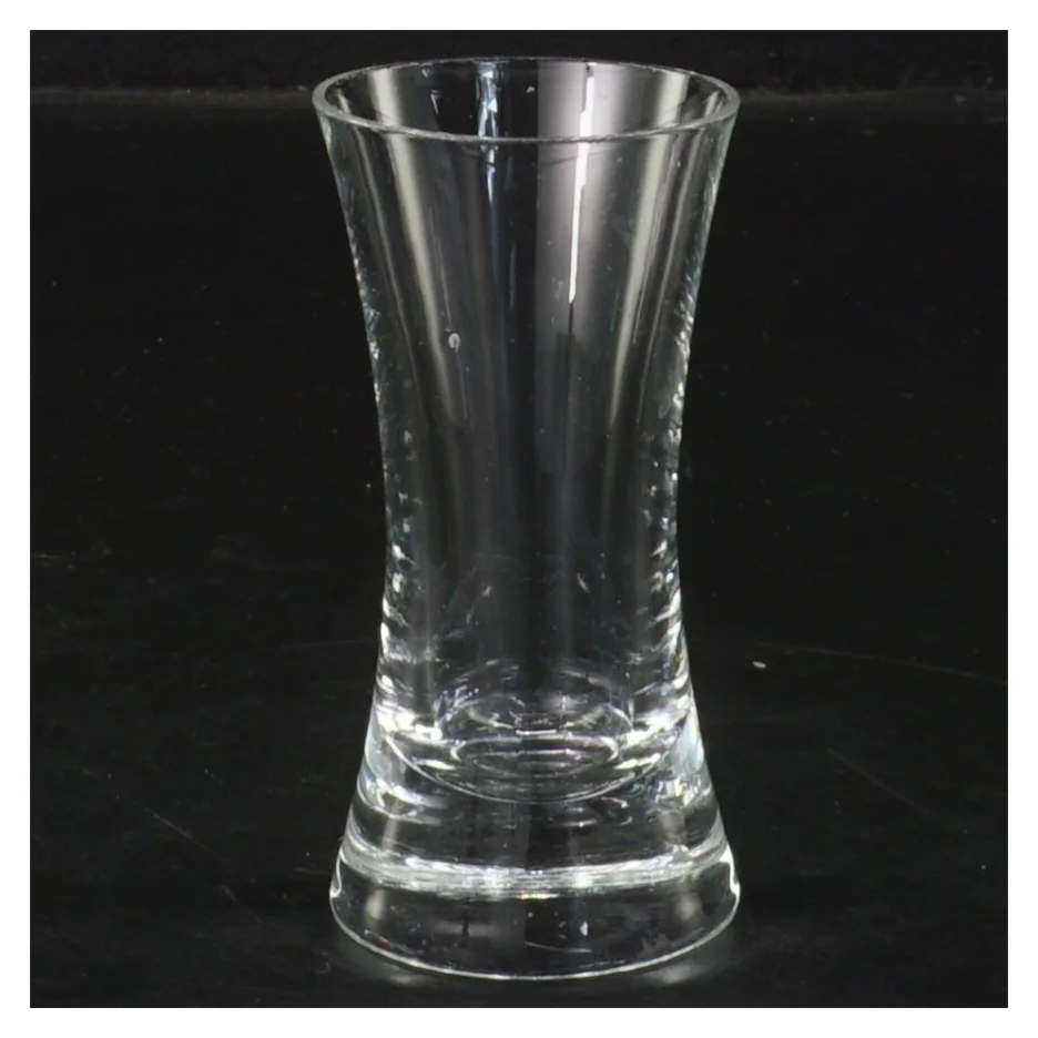 Lille glasvase (str. 8,5x4,5 cm)