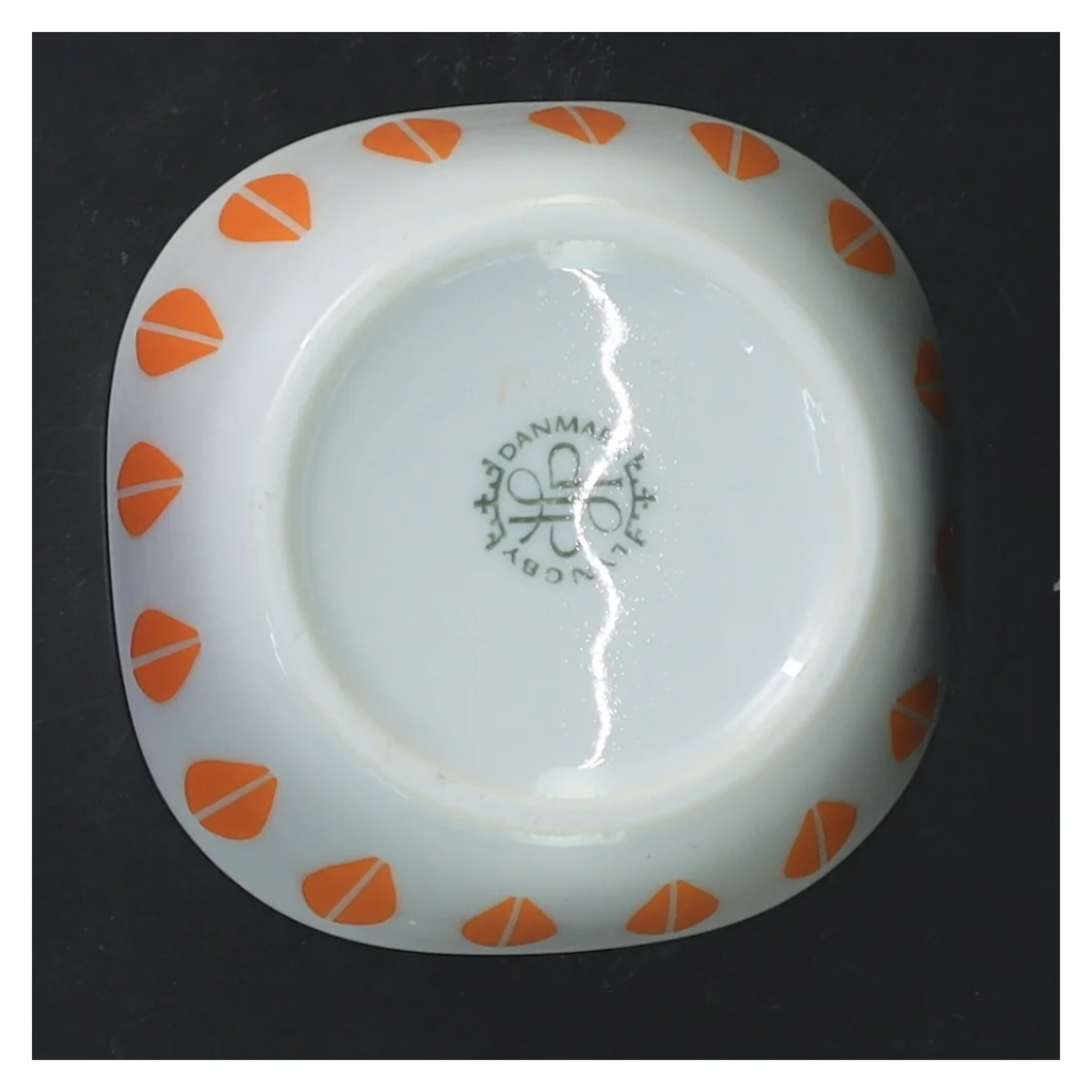 Sukkerskål med orange bladmotiv fra Lotus Lyngby (str. 9,5x5,5 cm)