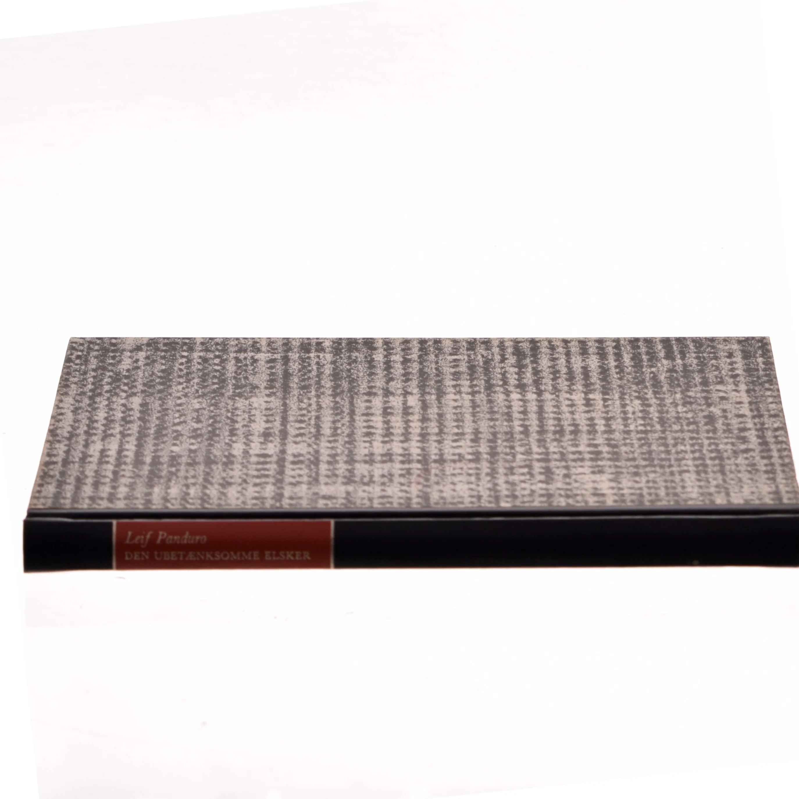 Antik bog med flot indbinding. Den ubærlige elsker af Leif Panduro (Bog)