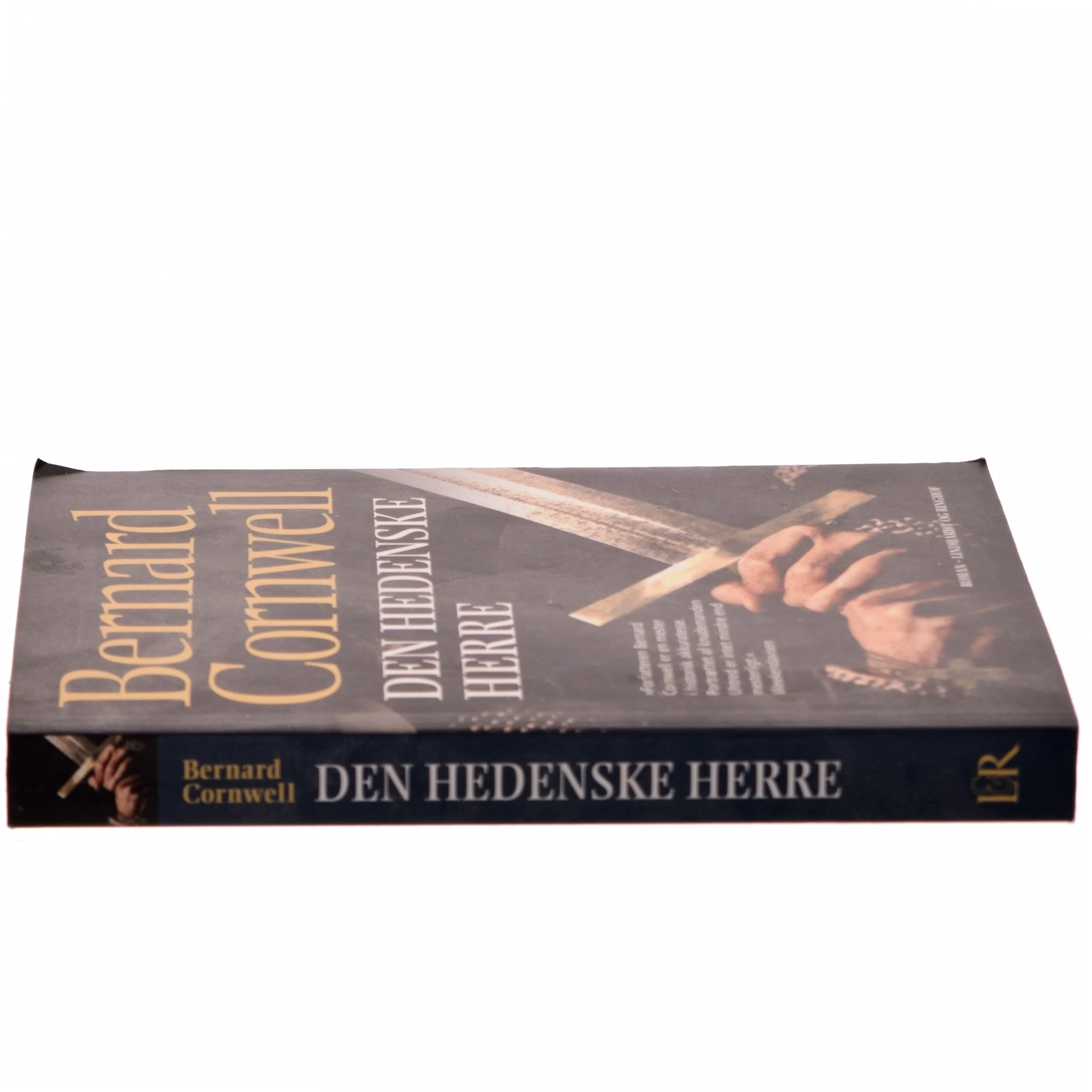 Den hedenske herre af Bernard Cornwell (Bog)