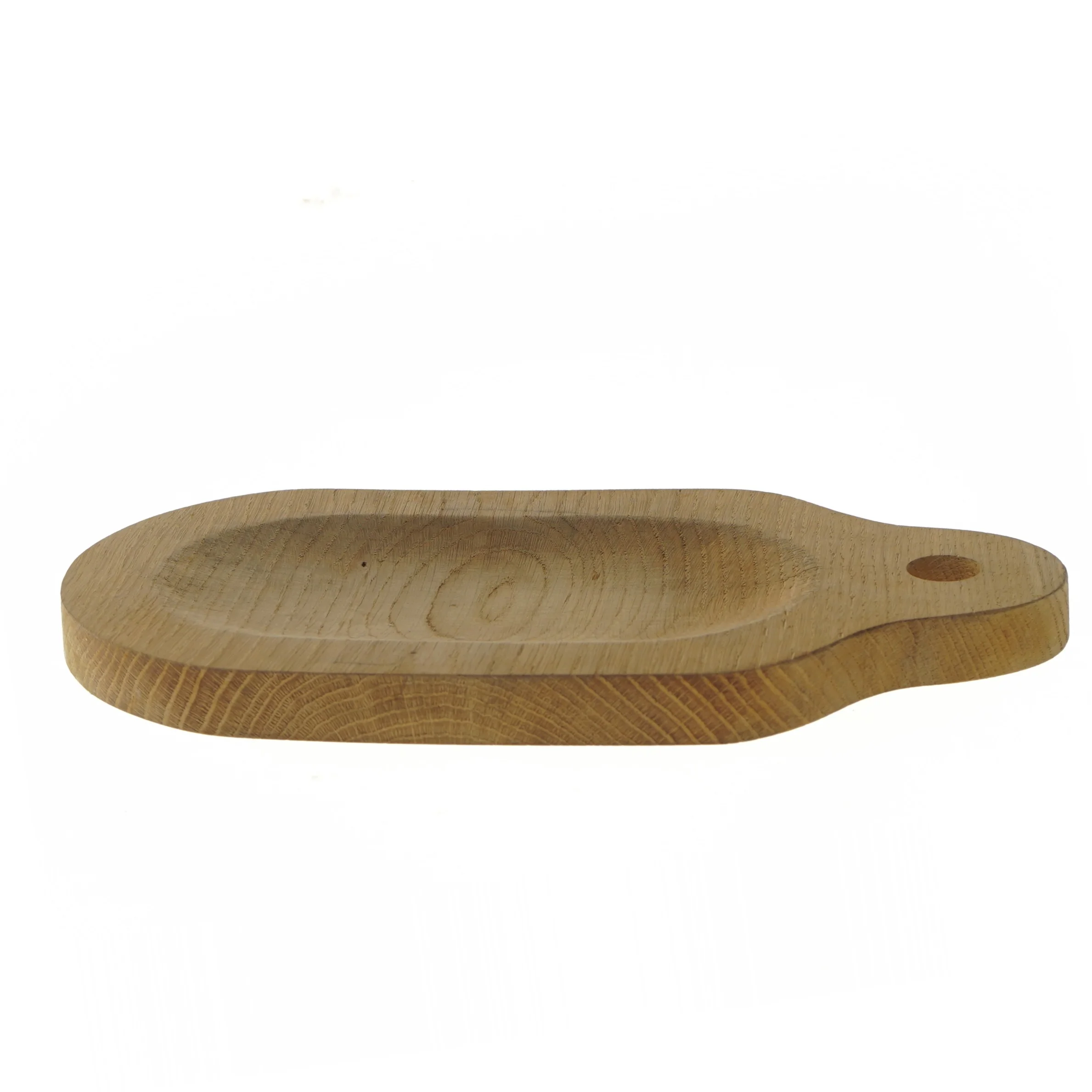 Flot serveringsfad i træ med hul til ophæng (str. 35x18 cm)