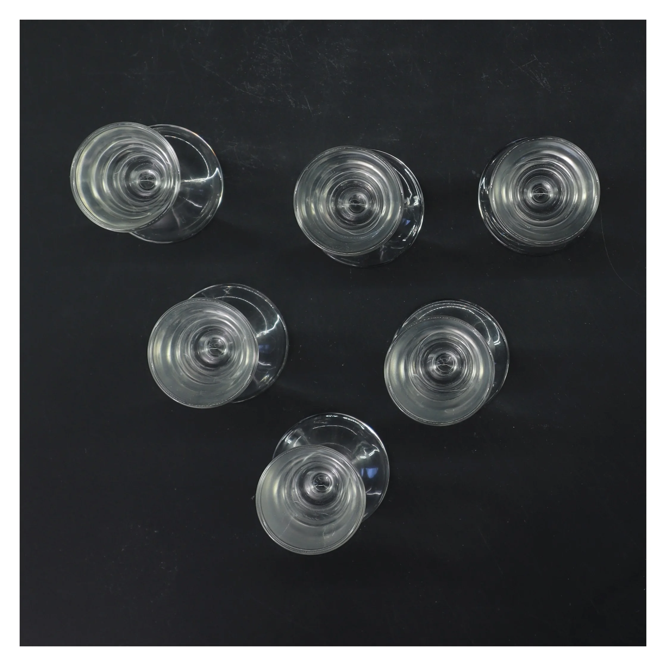 Sæt med seks glas til shots eller snaps (str. 6 stk Ø 4 cm længde 9,5 cm)