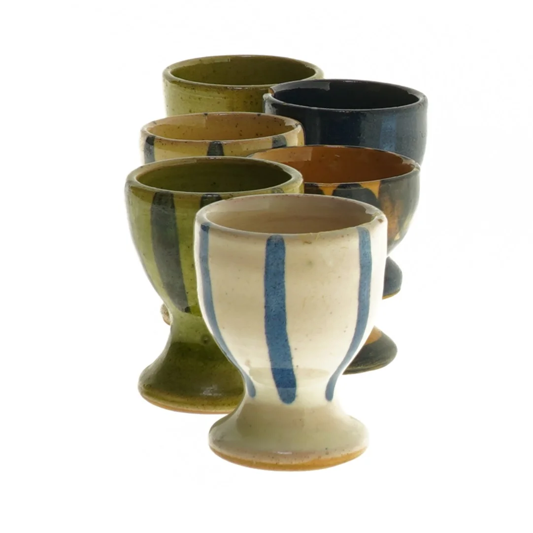 Sæt af æggebægre i keramik (str. Ø 4,5x5,5 cm)
