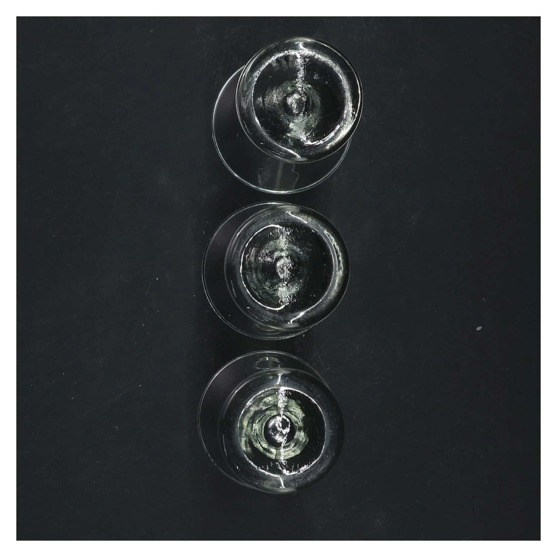 Sæt af tre små glas til shots eller snaps(str. 9x5,5 cm)