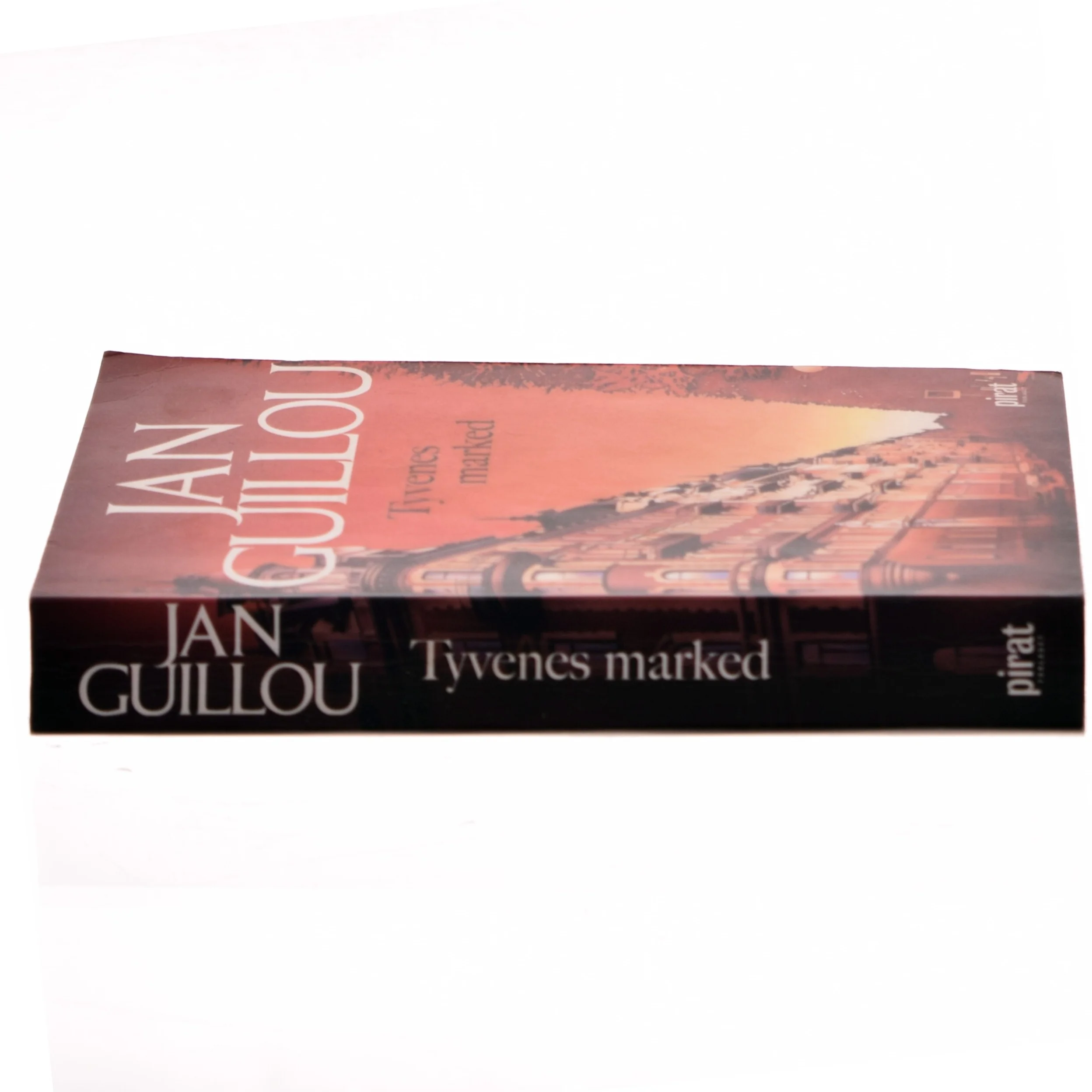 Tyvenes marked af Jan Guillou (Bog)