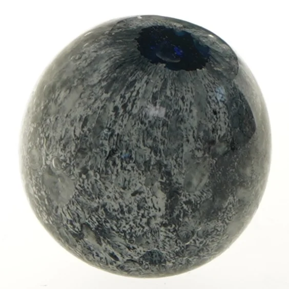Mørk dekorationskugle i marmor/granit med mønstret overflade (str. Ø 8 cm)