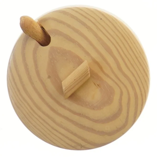 Stort Saltkar i træ med ske, flot stand (str. Ø 11 cm)