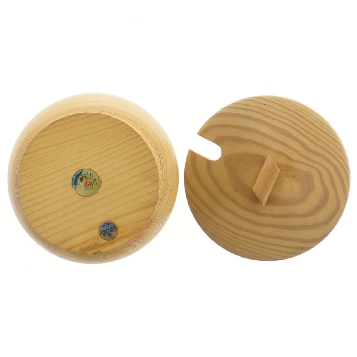 Stort Saltkar i træ med ske, flot stand (str. Ø 11 cm)