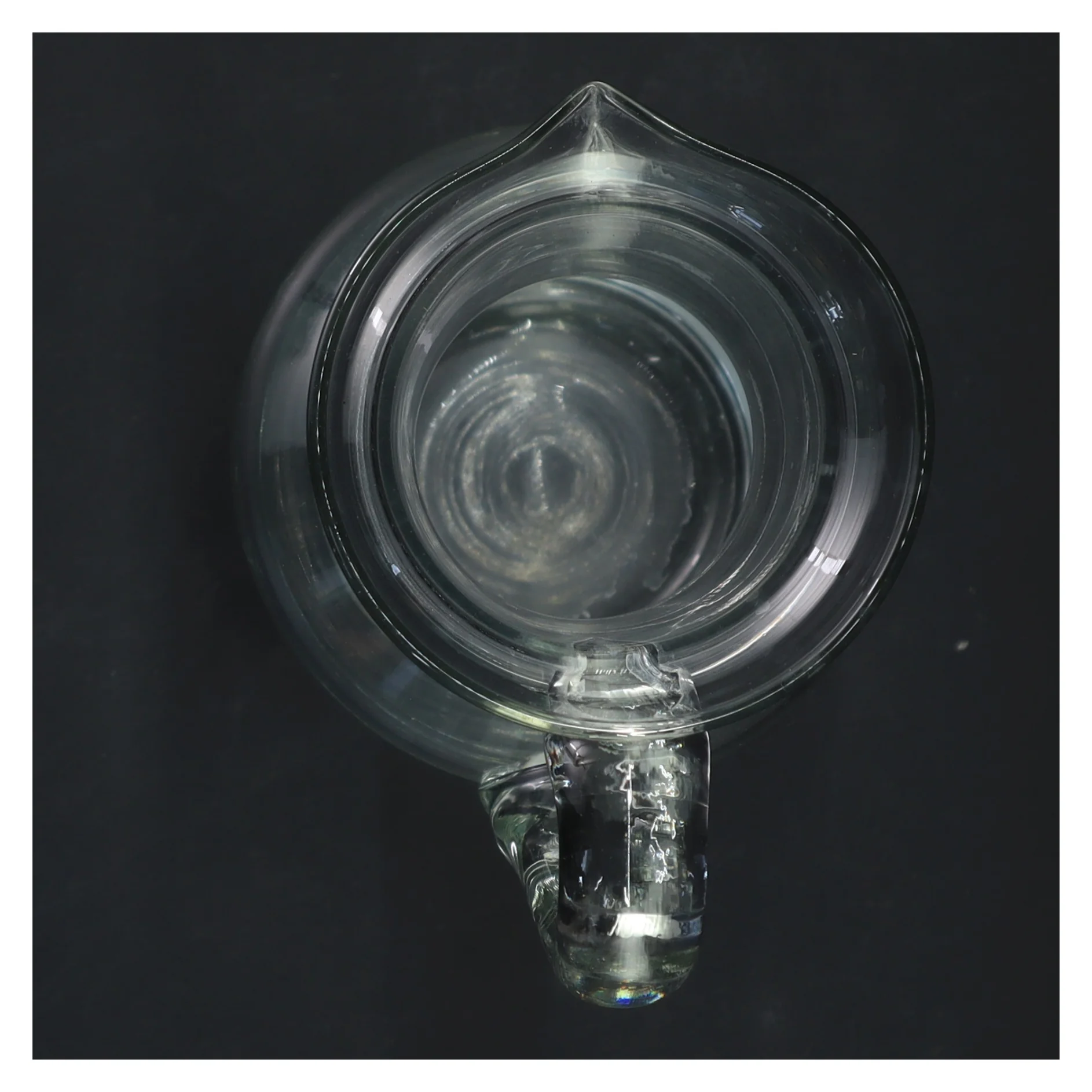 Meget smuk glaskaraffel (str. 23x12 cm)