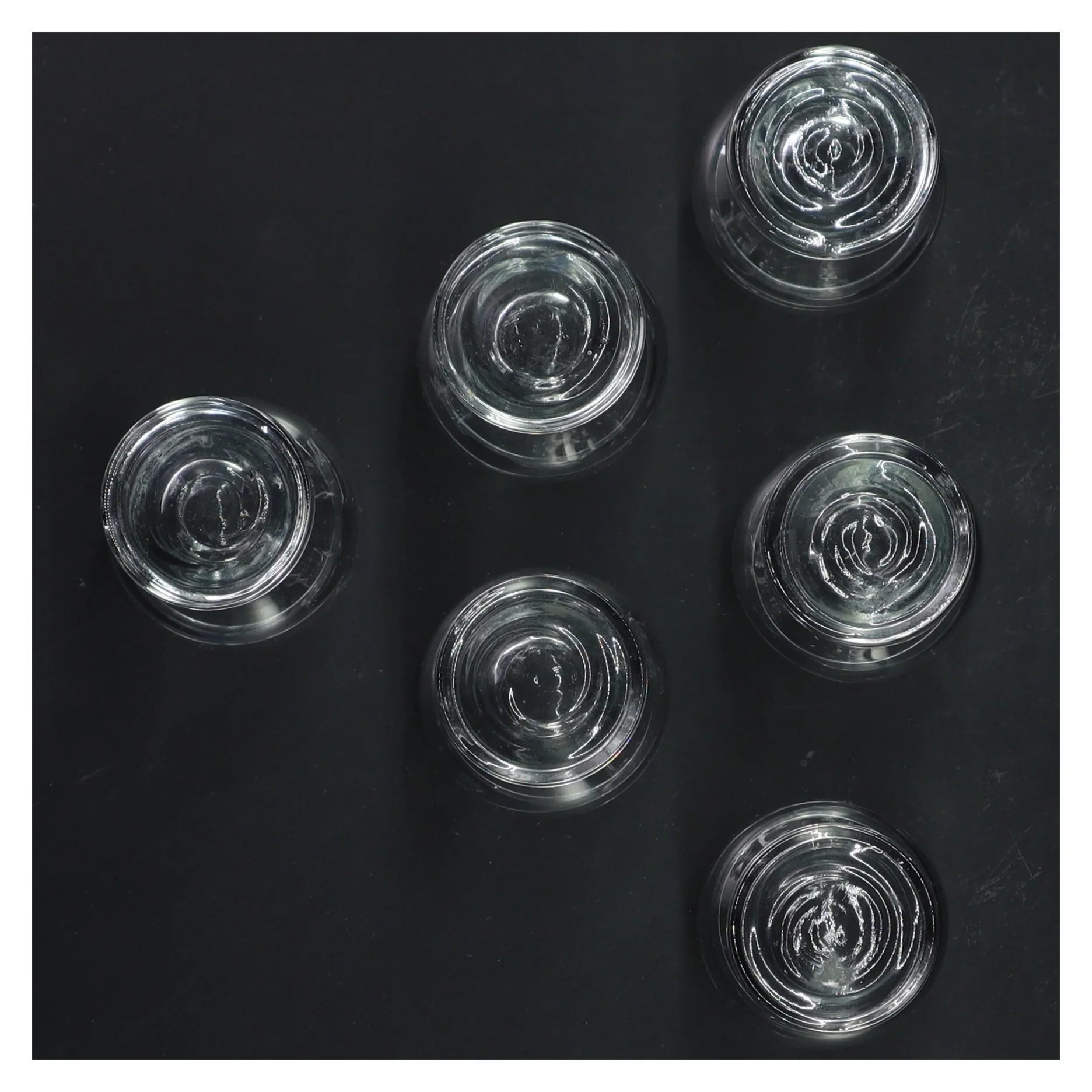 Sæt med 6 robuste glas (str. 6 stk Ø 4 cm længde 8 cm)