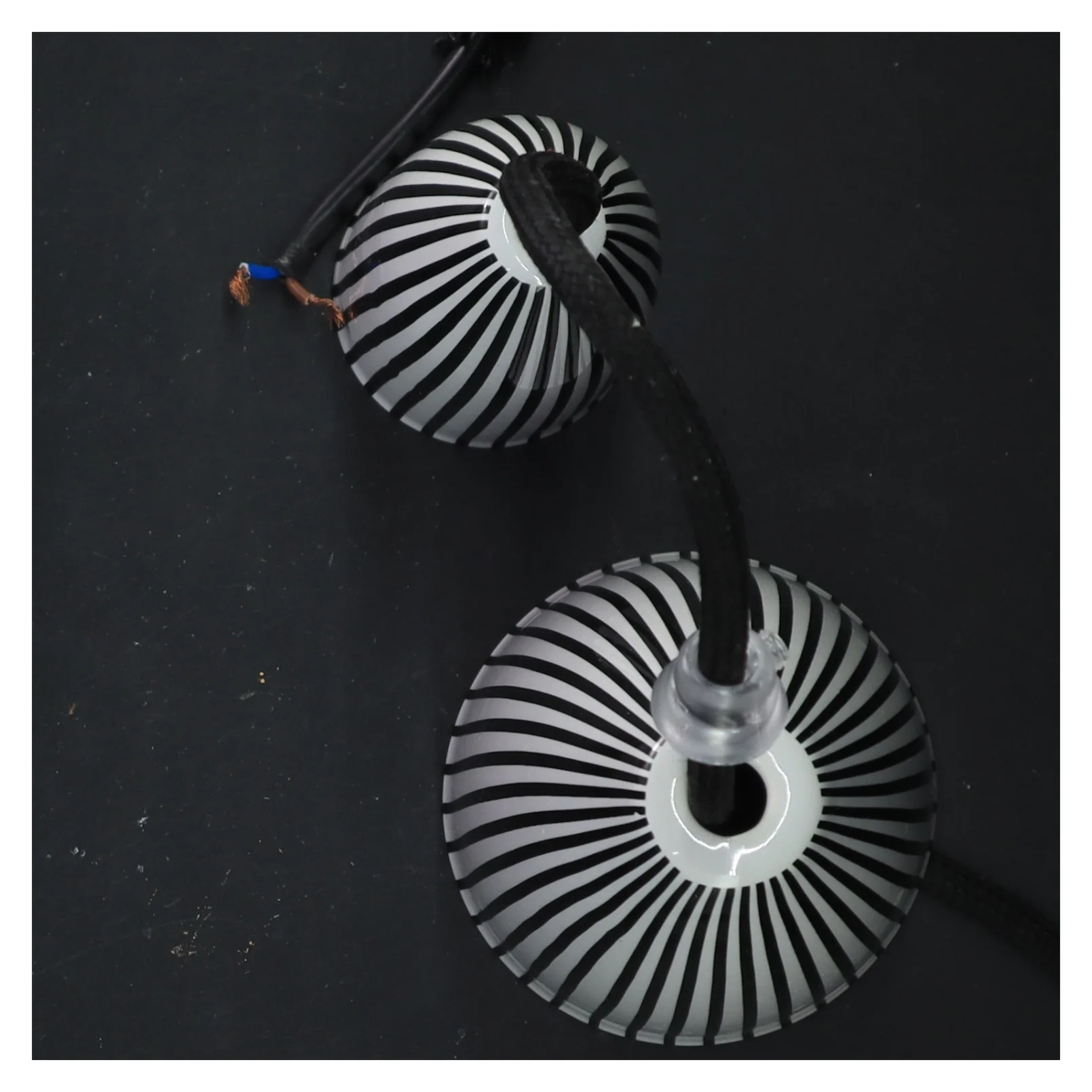 moderne keramiske pendellamper fra NUD (str. 9 cm og 14 cm)