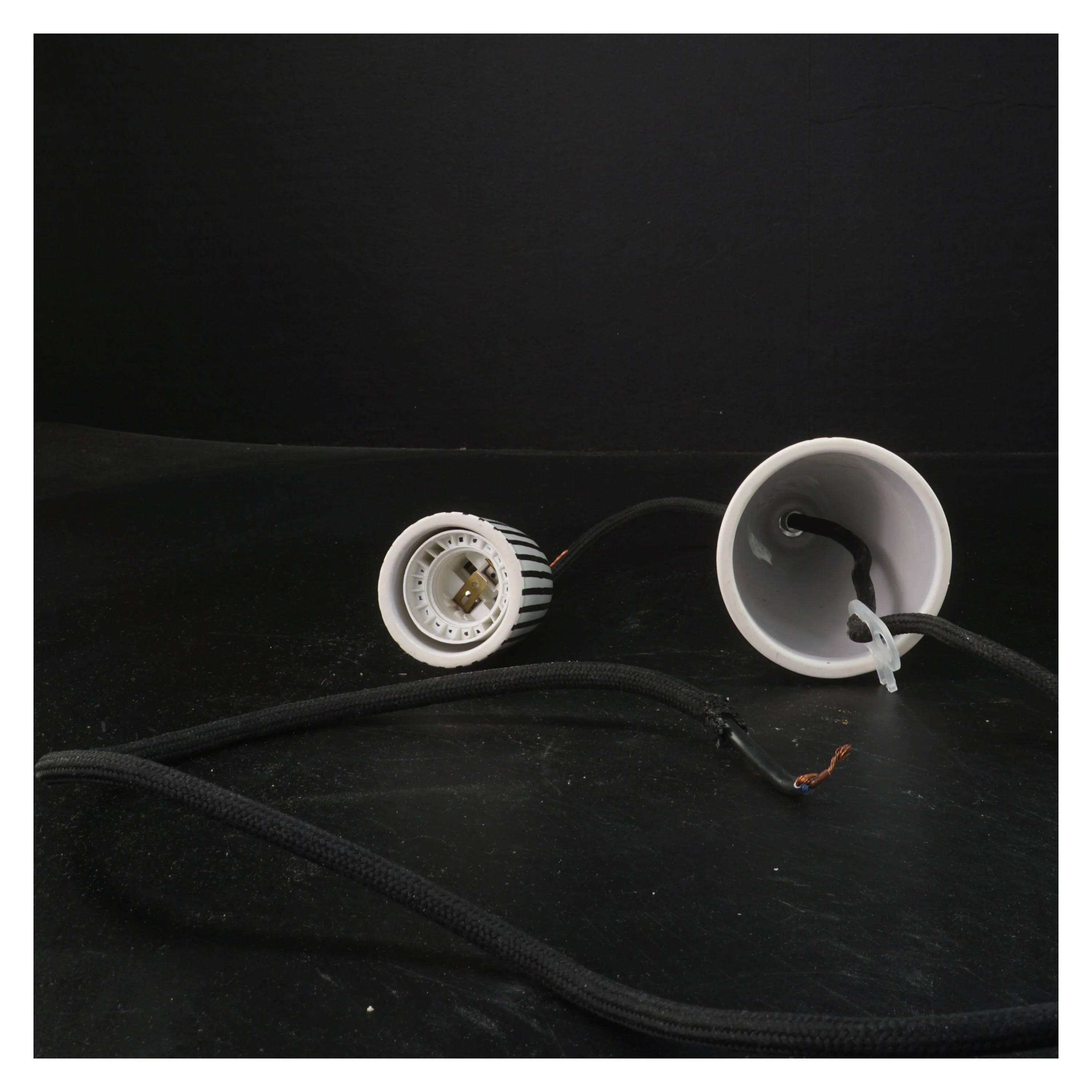 moderne keramiske pendellamper fra NUD (str. 9 cm og 14 cm)