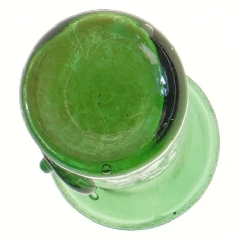 Vintage grøn vase (str. 16 cm)