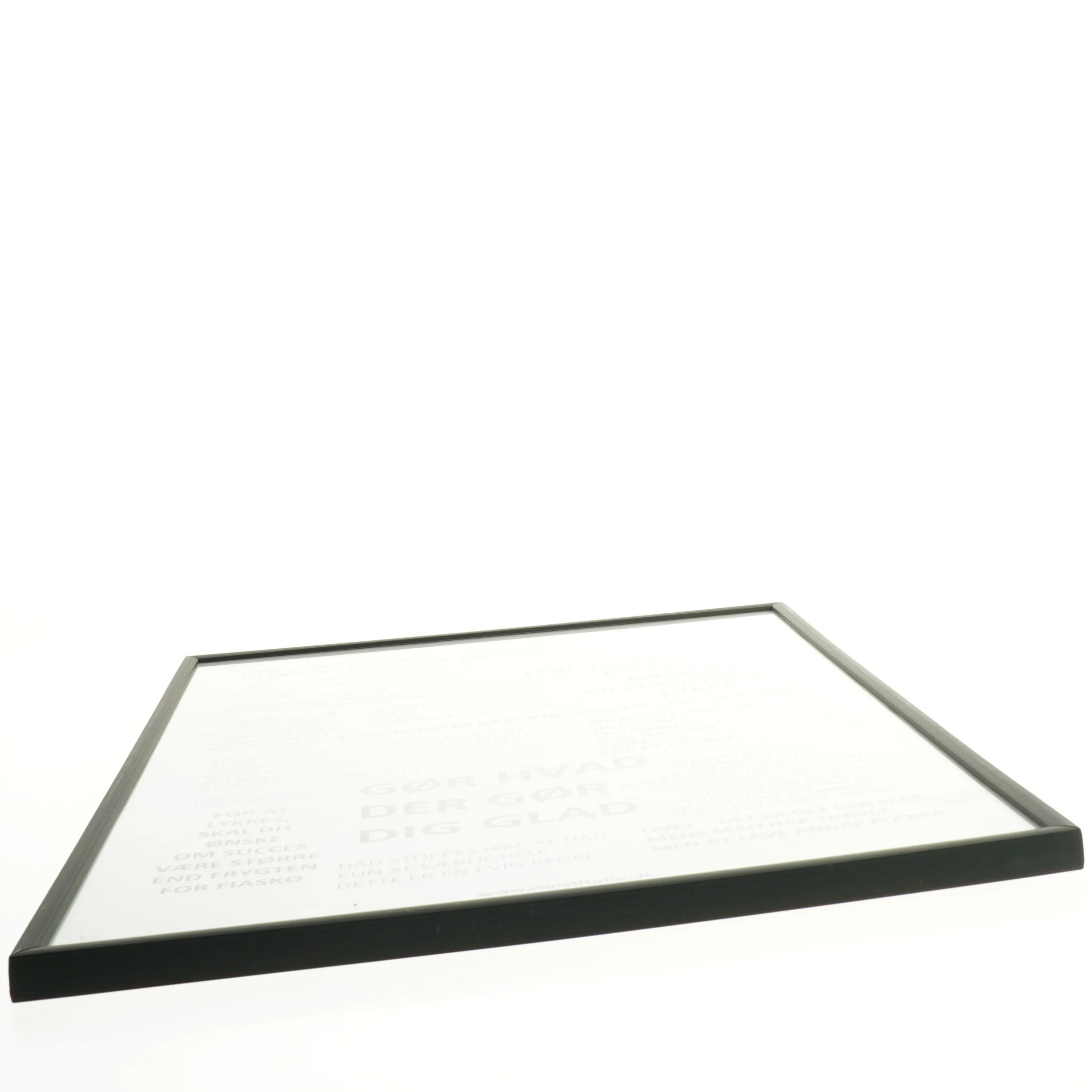 Inspirationsplakat med sort ramme fra Constitutio (str. 31 x 41 cm)
