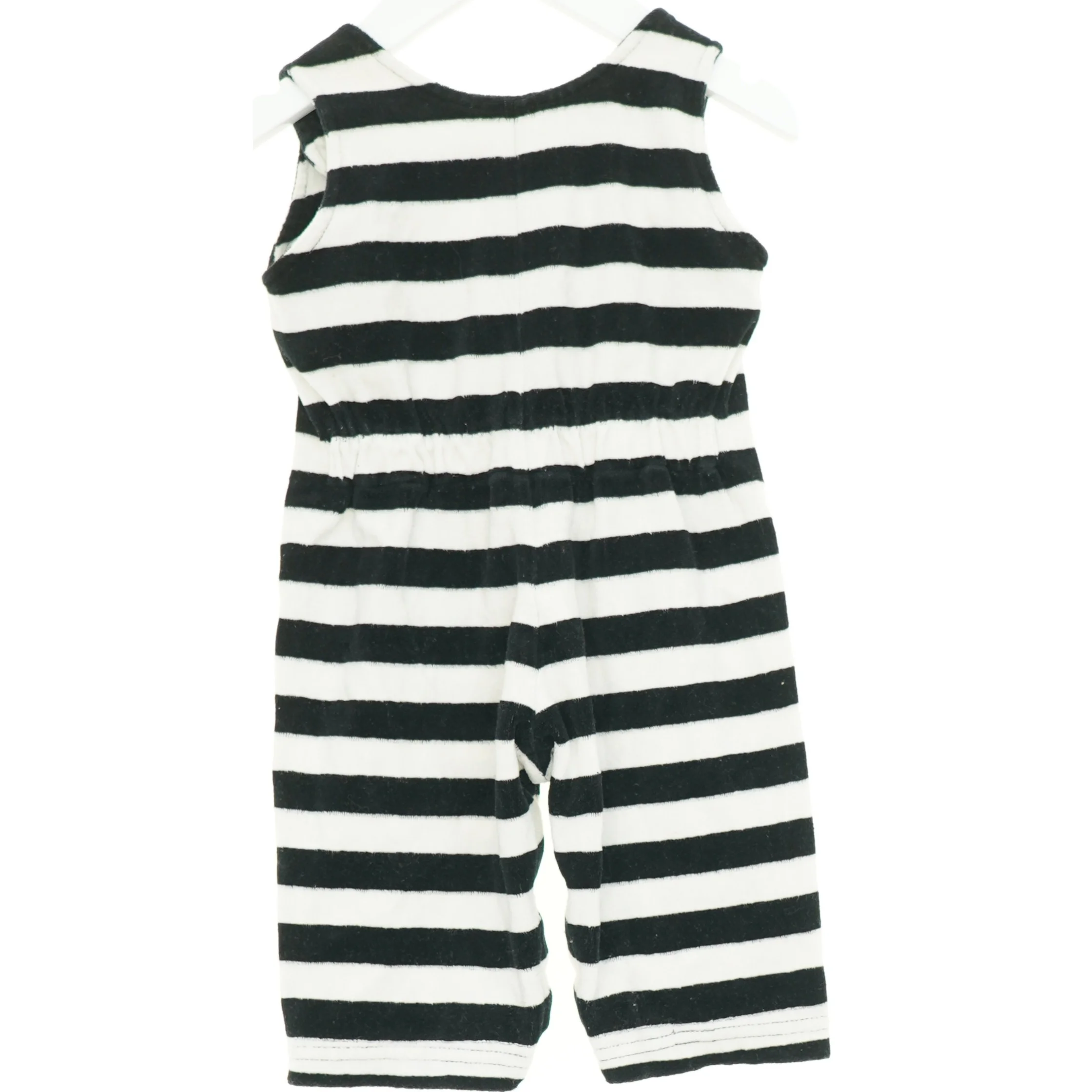 Buksedragt fra Katvig (str. 62 cm)