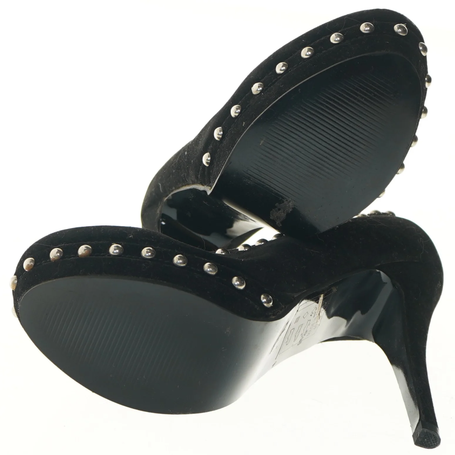 Høje hæle med nitter (str. 40 )