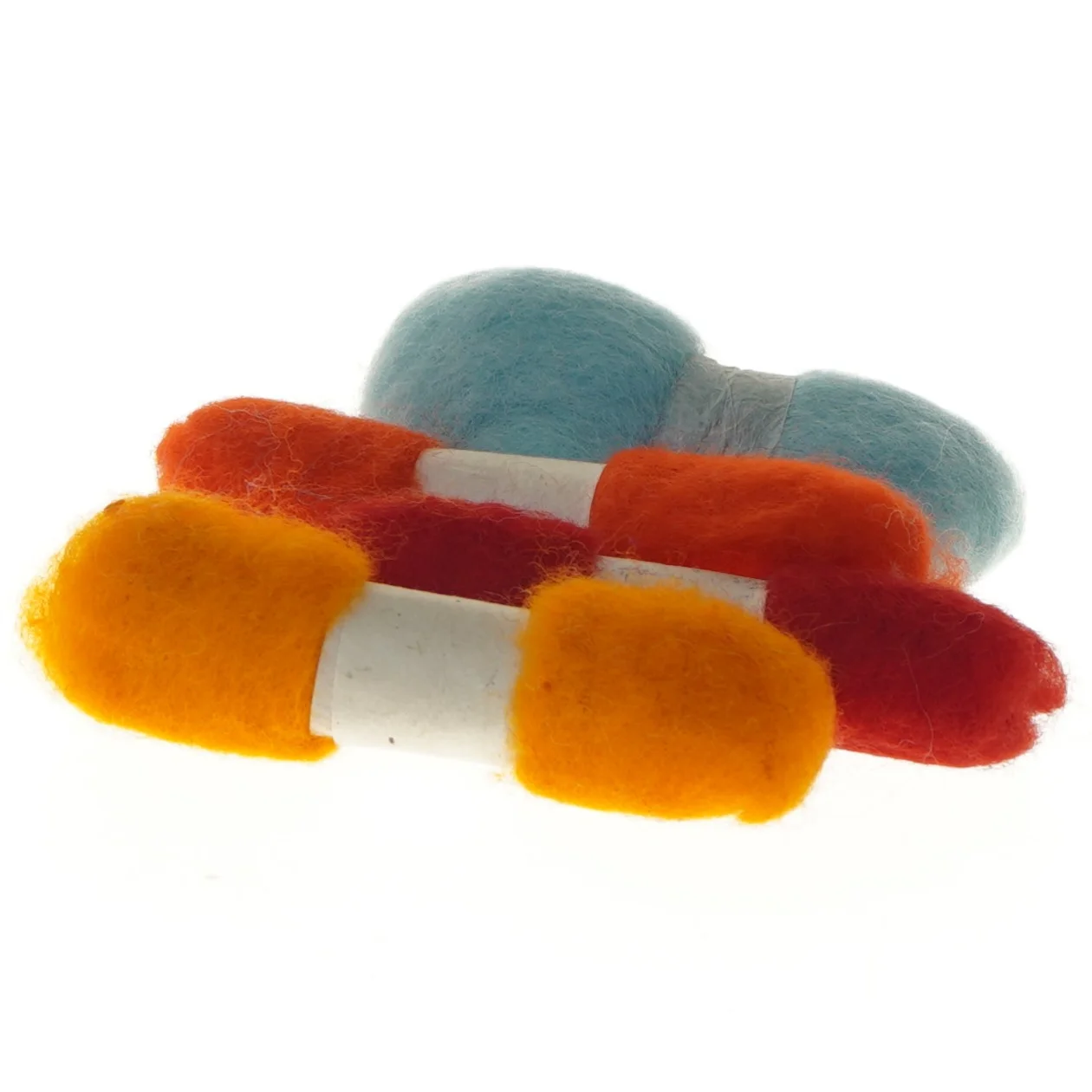 Farvet uld til håndarbejde (str. 14 cm)