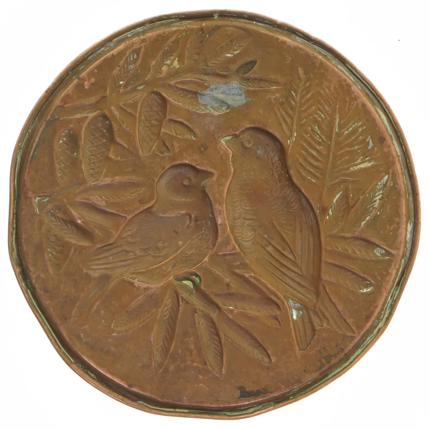 Dekorativ kobber relief med fuglemotiv (str. Ø 18,5x0,5 cm)