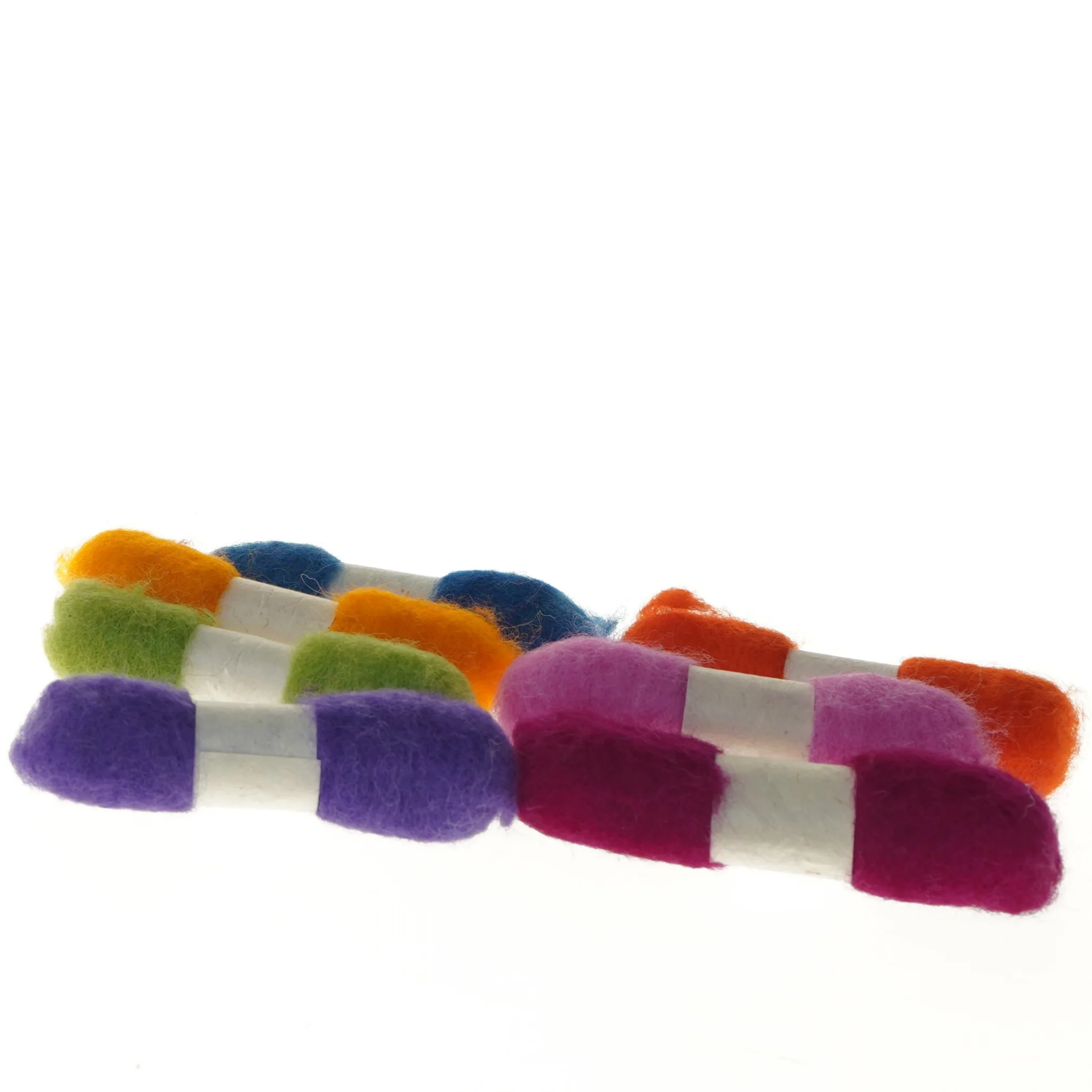 Farverige filte uld (str. 14 cm) fra Ingen mærke synlige