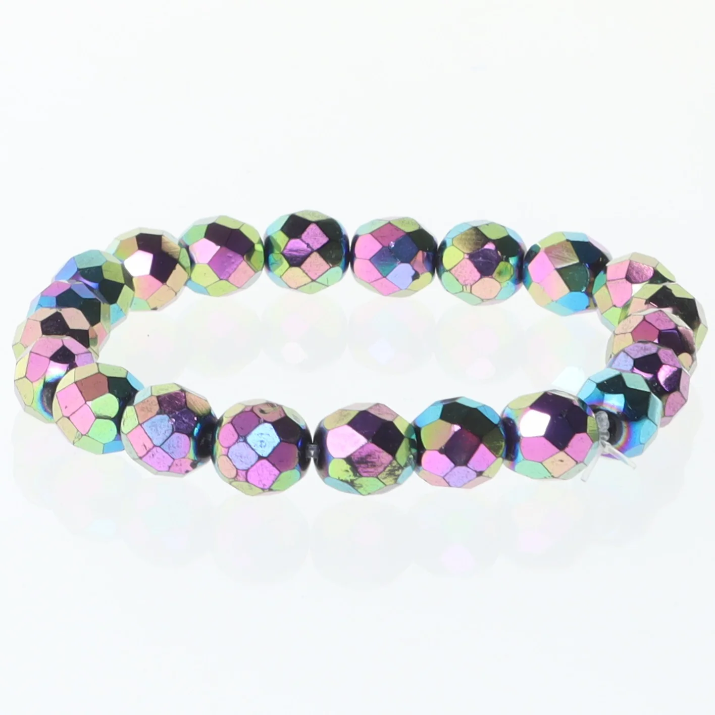 Perlearmbånd med flerfarvede facetter (str. Ø 7 cm)