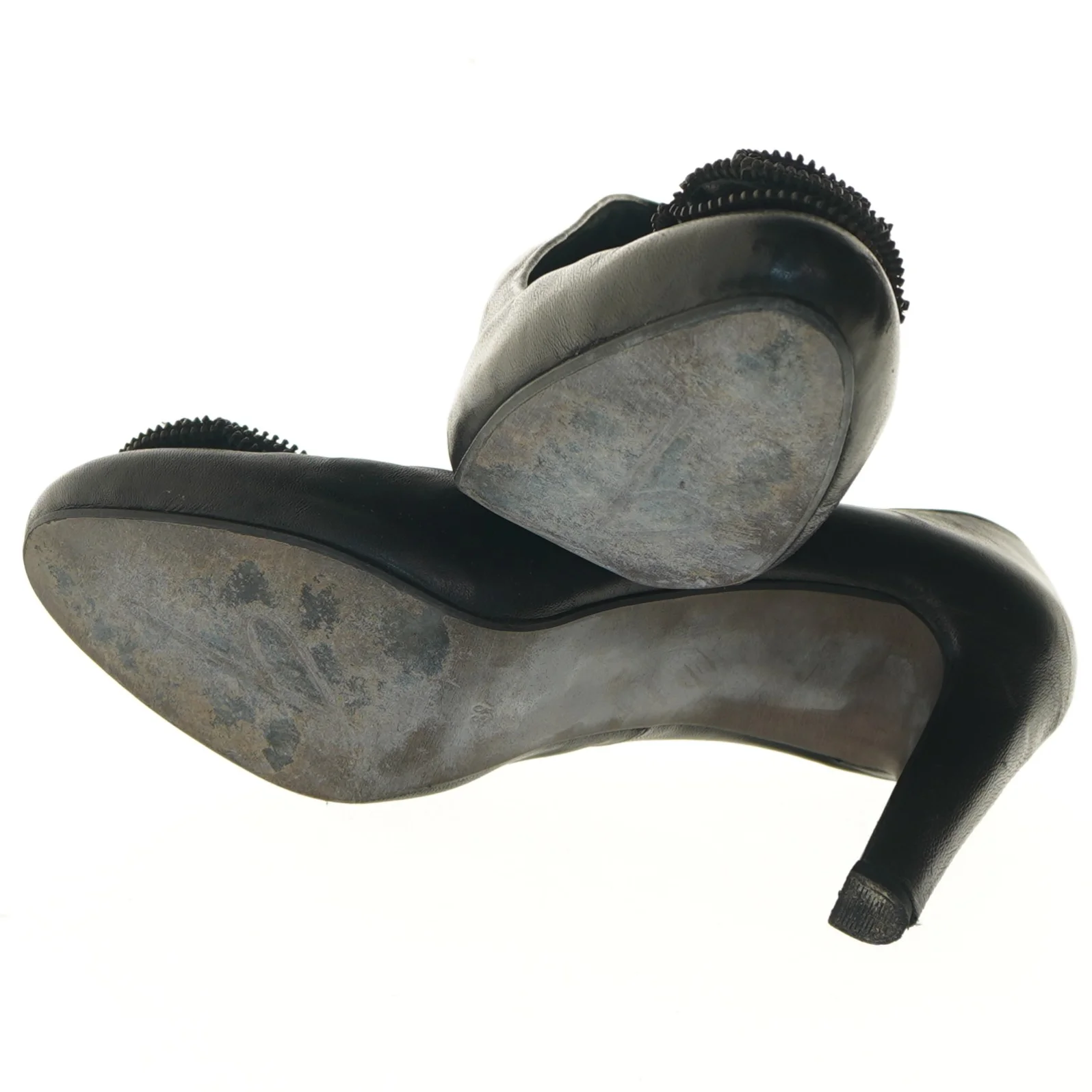 Sort højhælede sko med pynt fra Billi Bi (str. 39 )