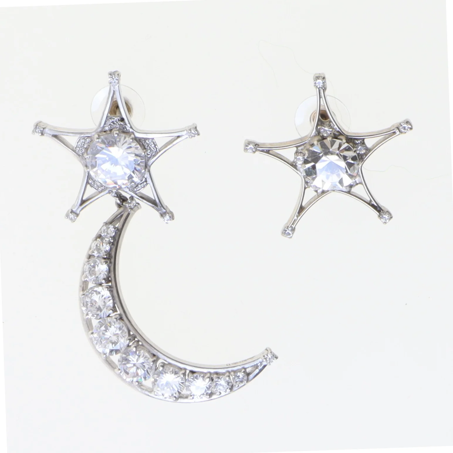 Ørestikker med stjerne og måne design (str. 7 og 3,5 cm)