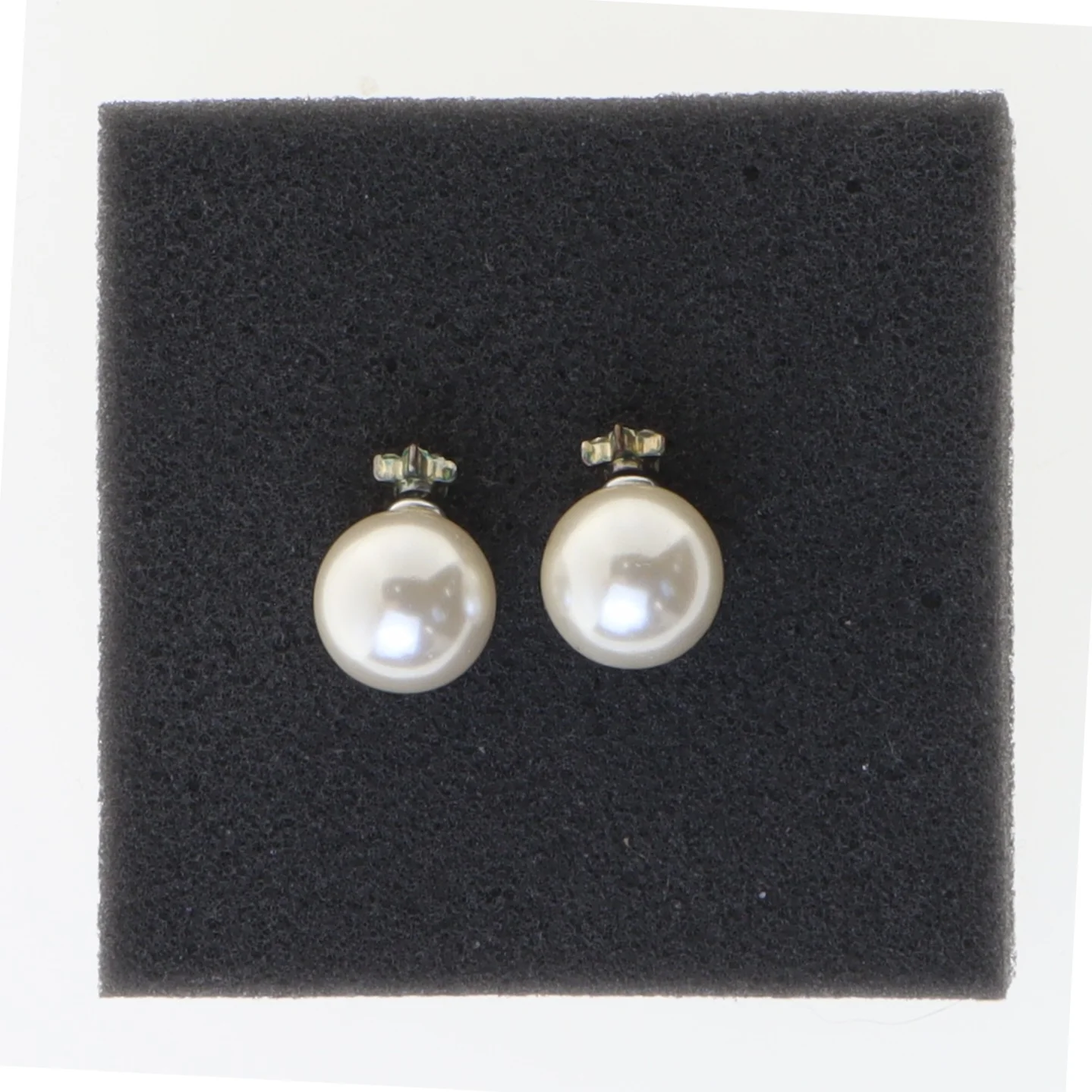 Perleøreringe med sten (str. 2 cm)