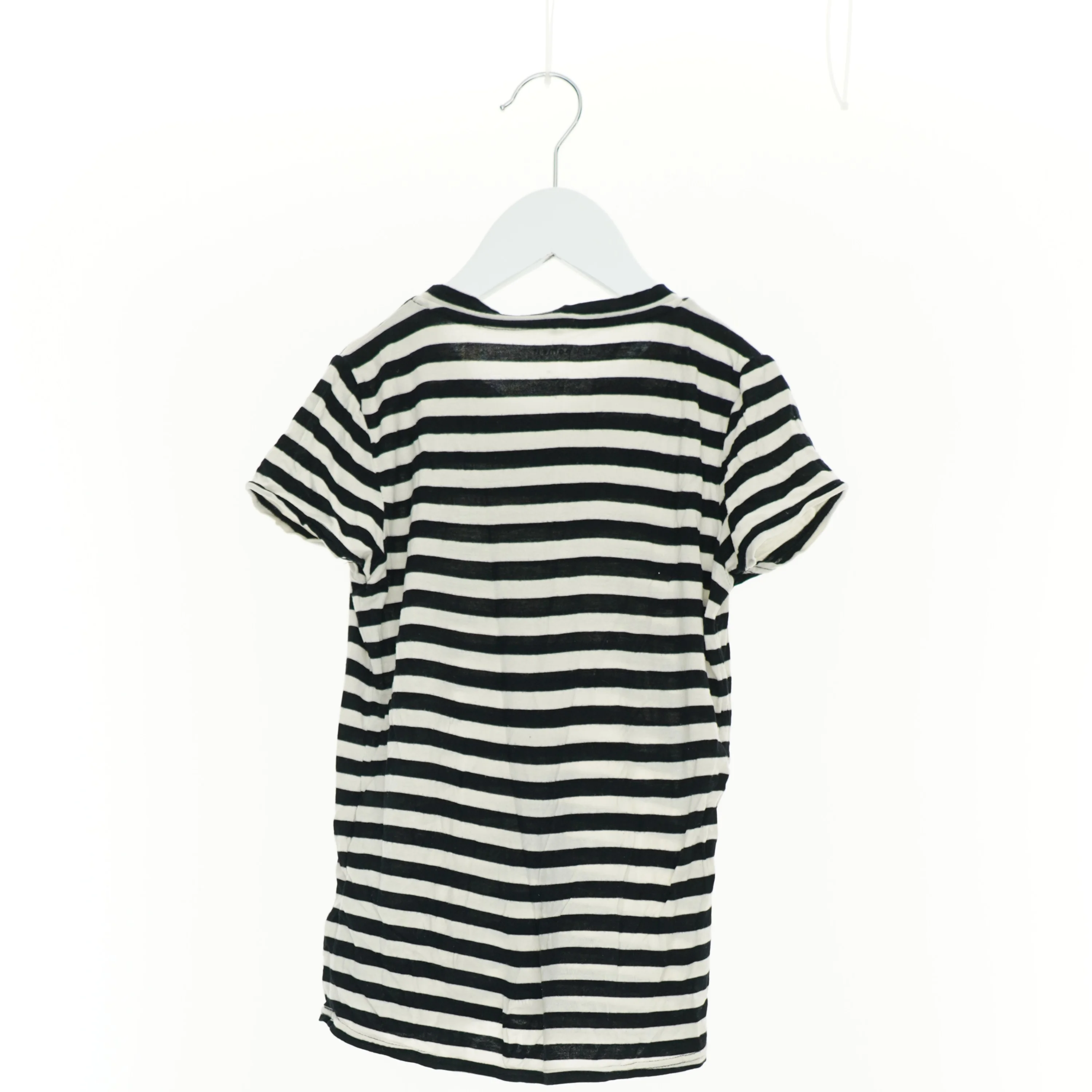 T-shirt fra Name It (str. 122 cm)