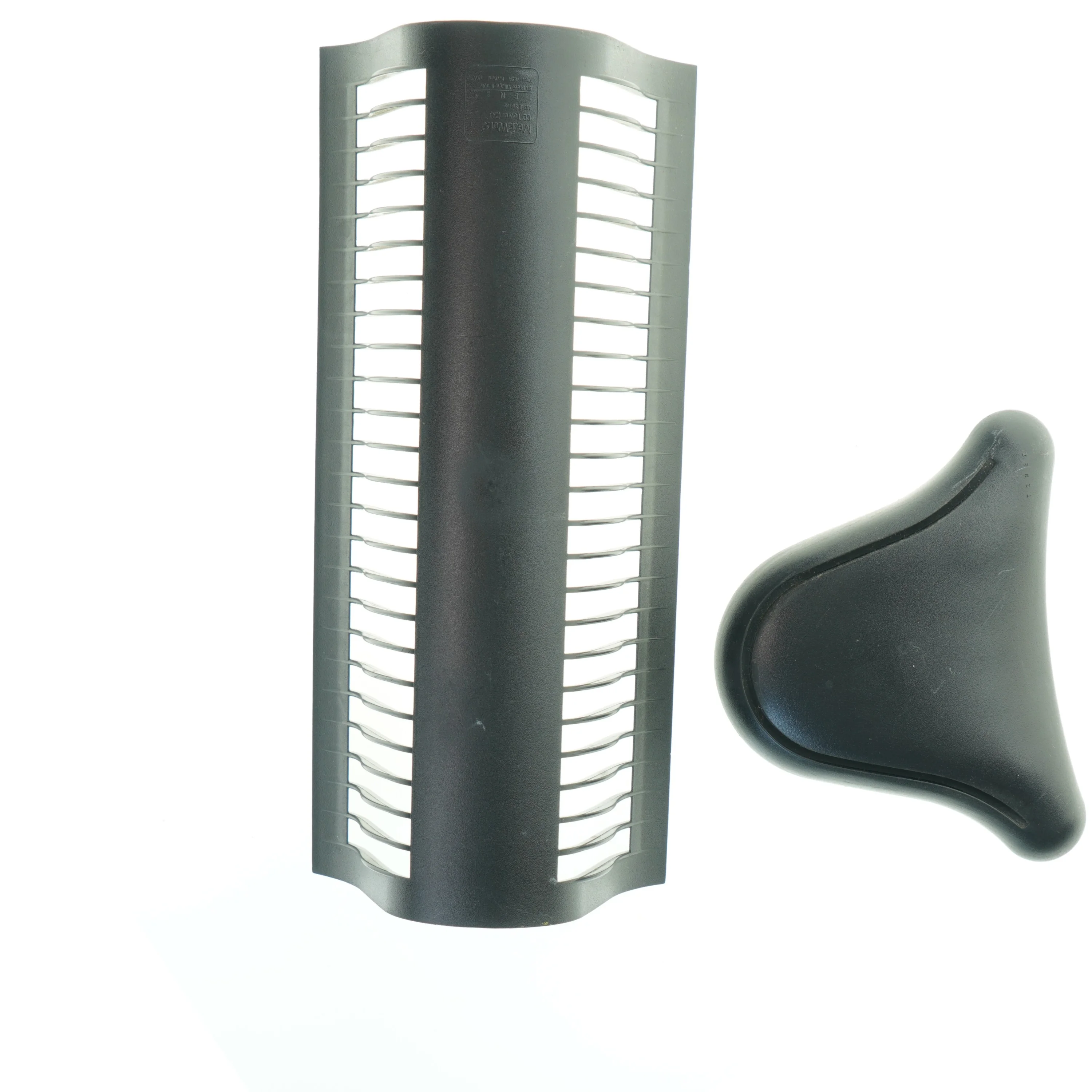 CD-holder med matchende tangentformet skål (str. 36x16x13 cm)