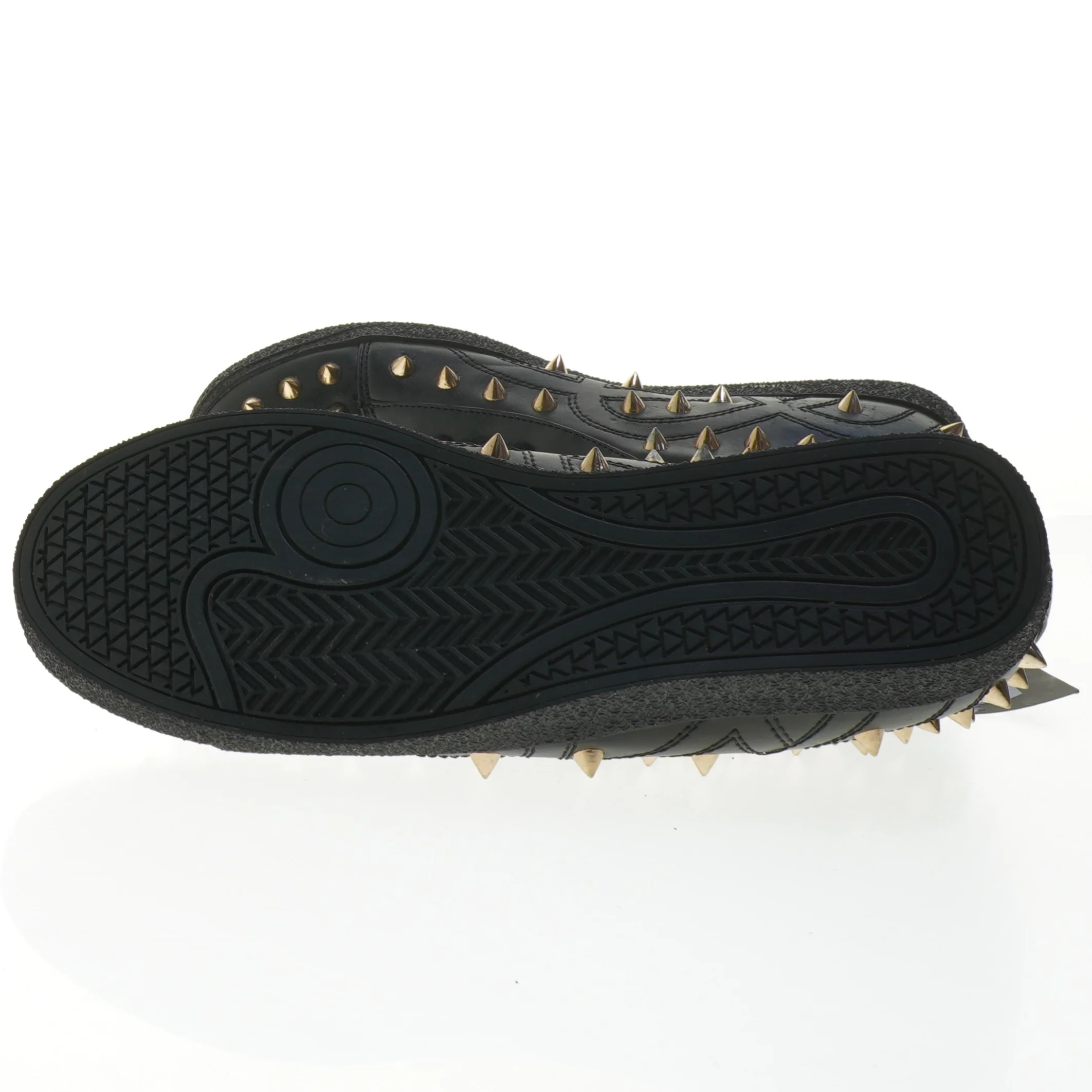 Sorte sneakers med nitter fra Pieces (str. 38 )