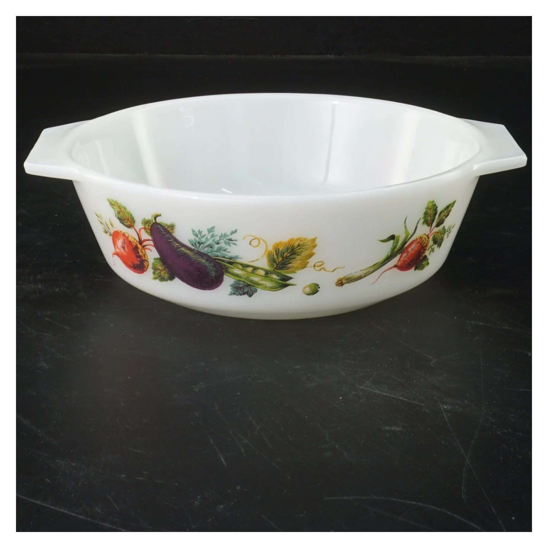 Rund skål med låg (str. Ø 16 cm)