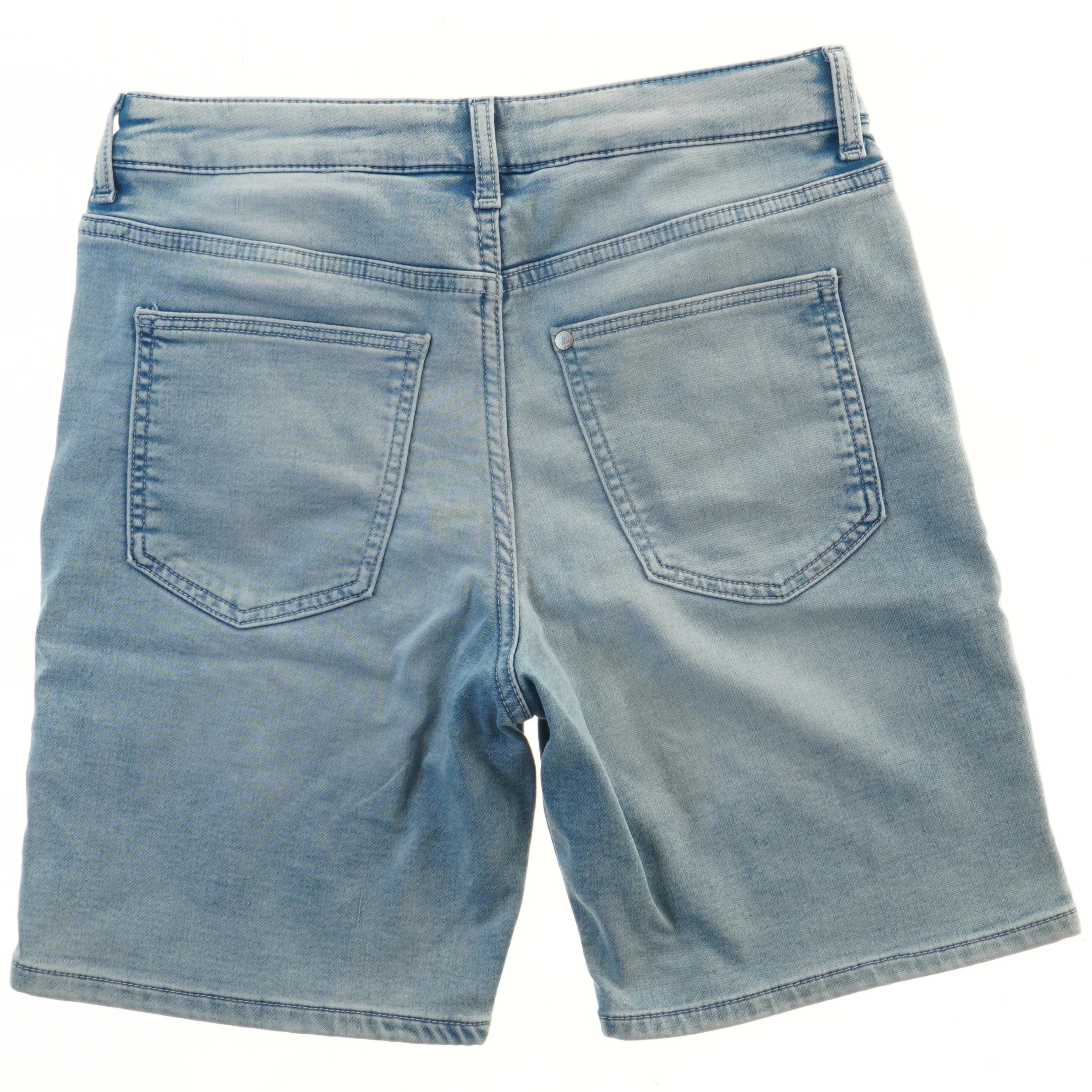 Denim shorts fra H&M (str. 158)