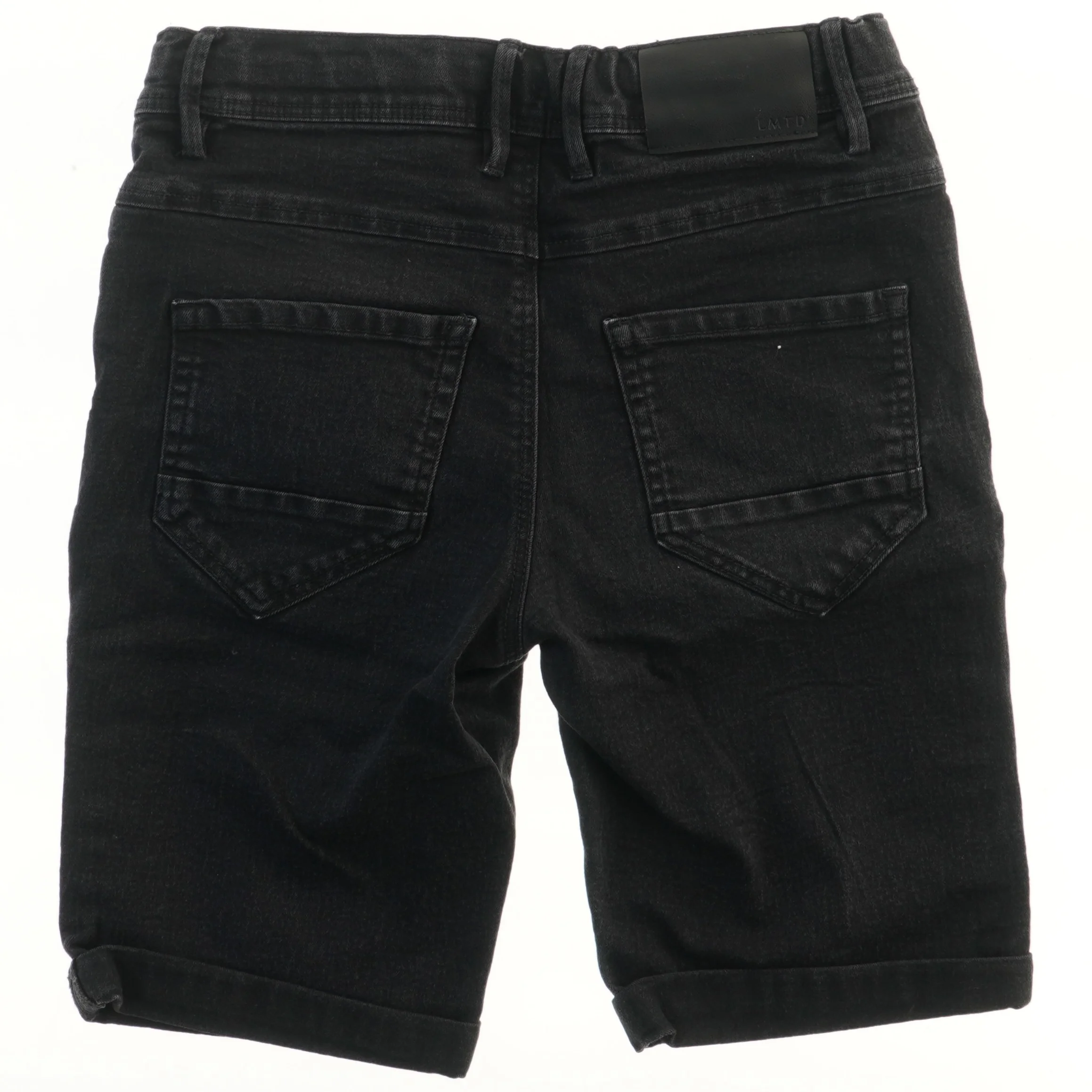 Shorts i denim fra LMTD (str. 158)