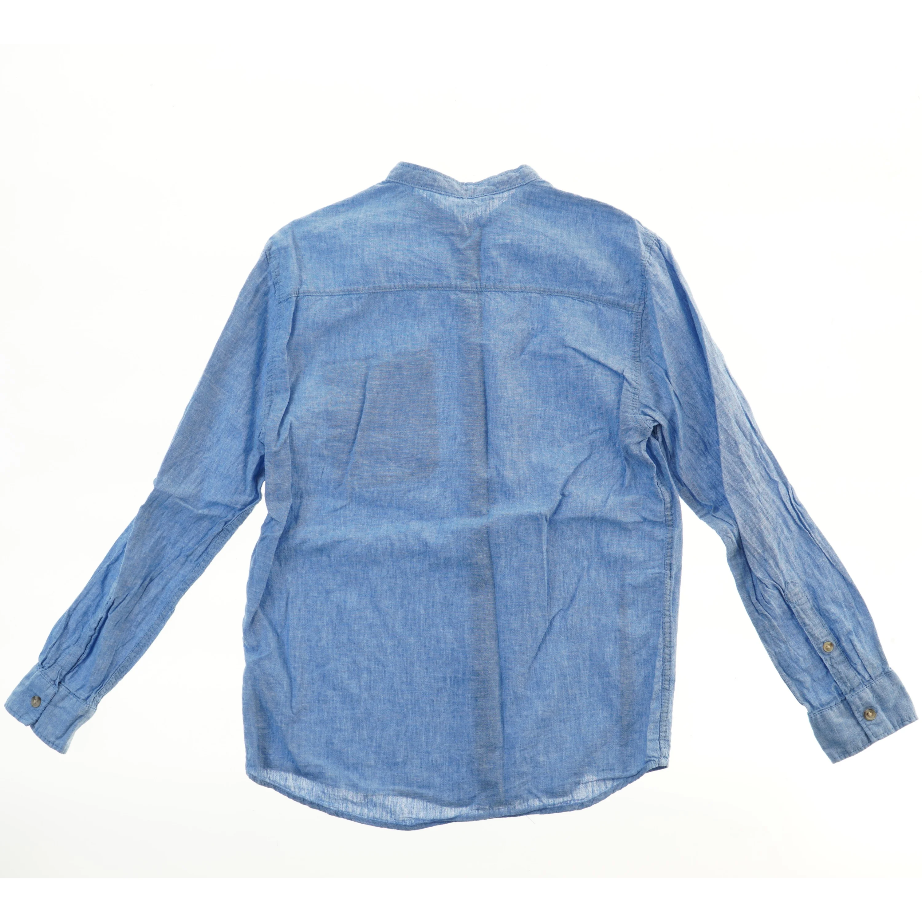 Skjorte med ståkrave fra H&M (str. 158)