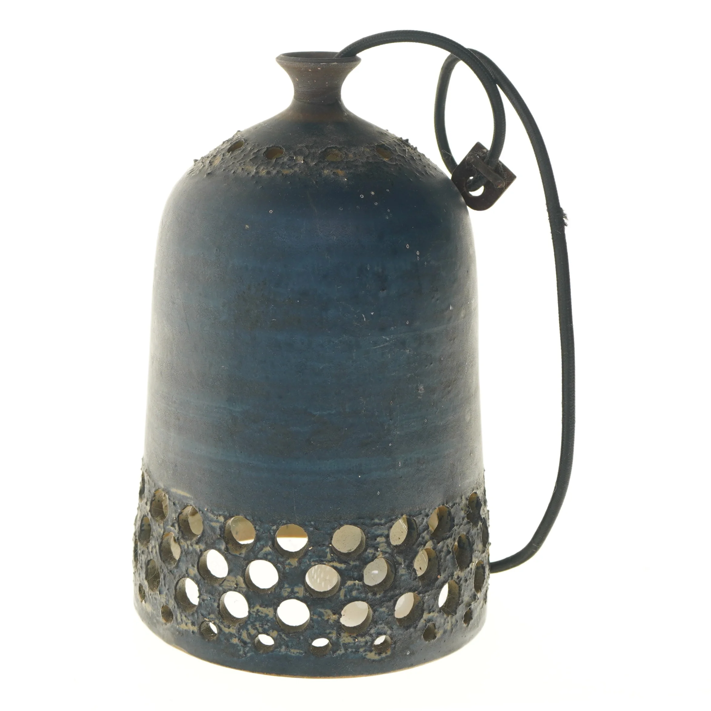 Pendellampe i keramik med huller (str. Ø 18 cm længde 29 cm)