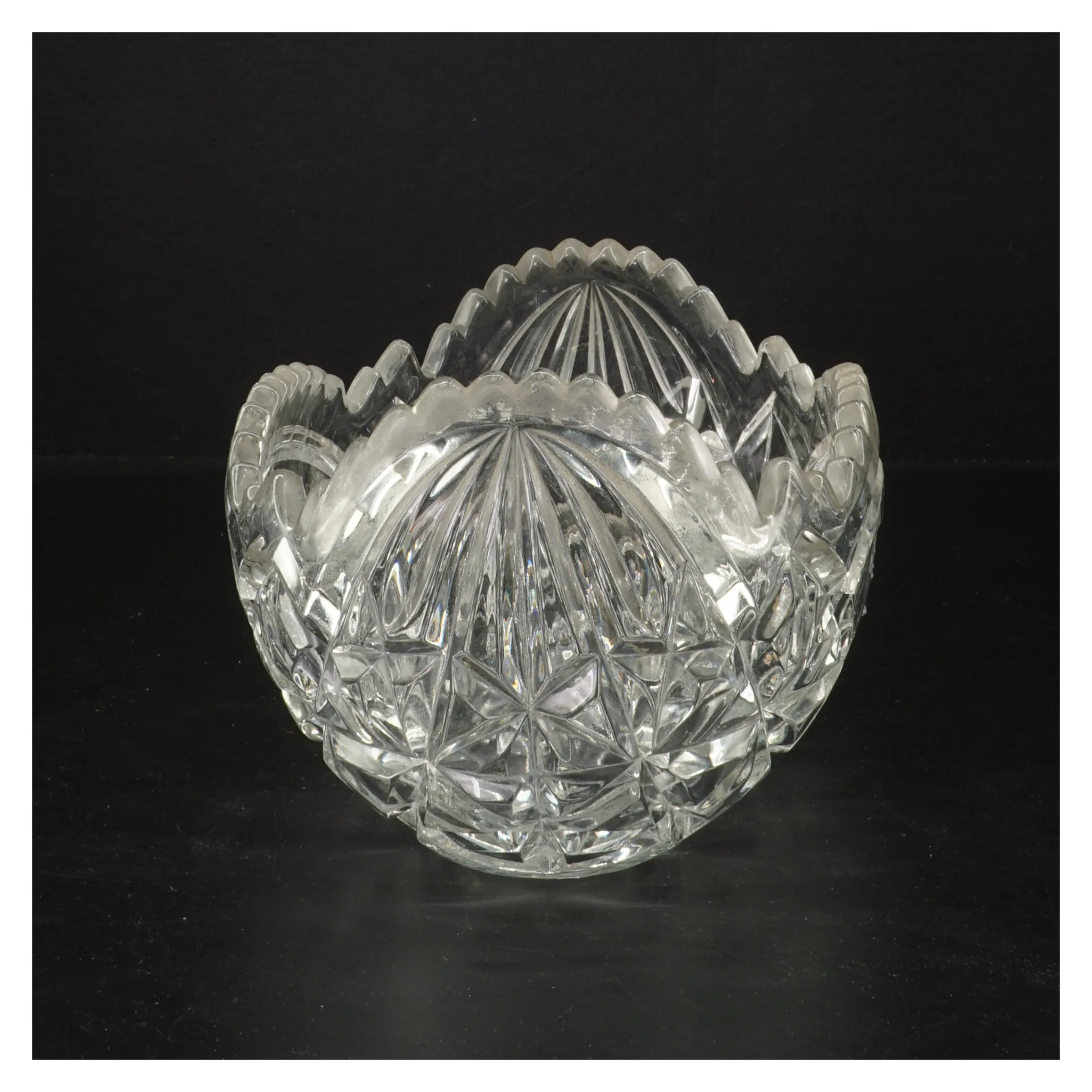 Glasfad med mønster (str. Ø 15xØ 23x 10 cm)