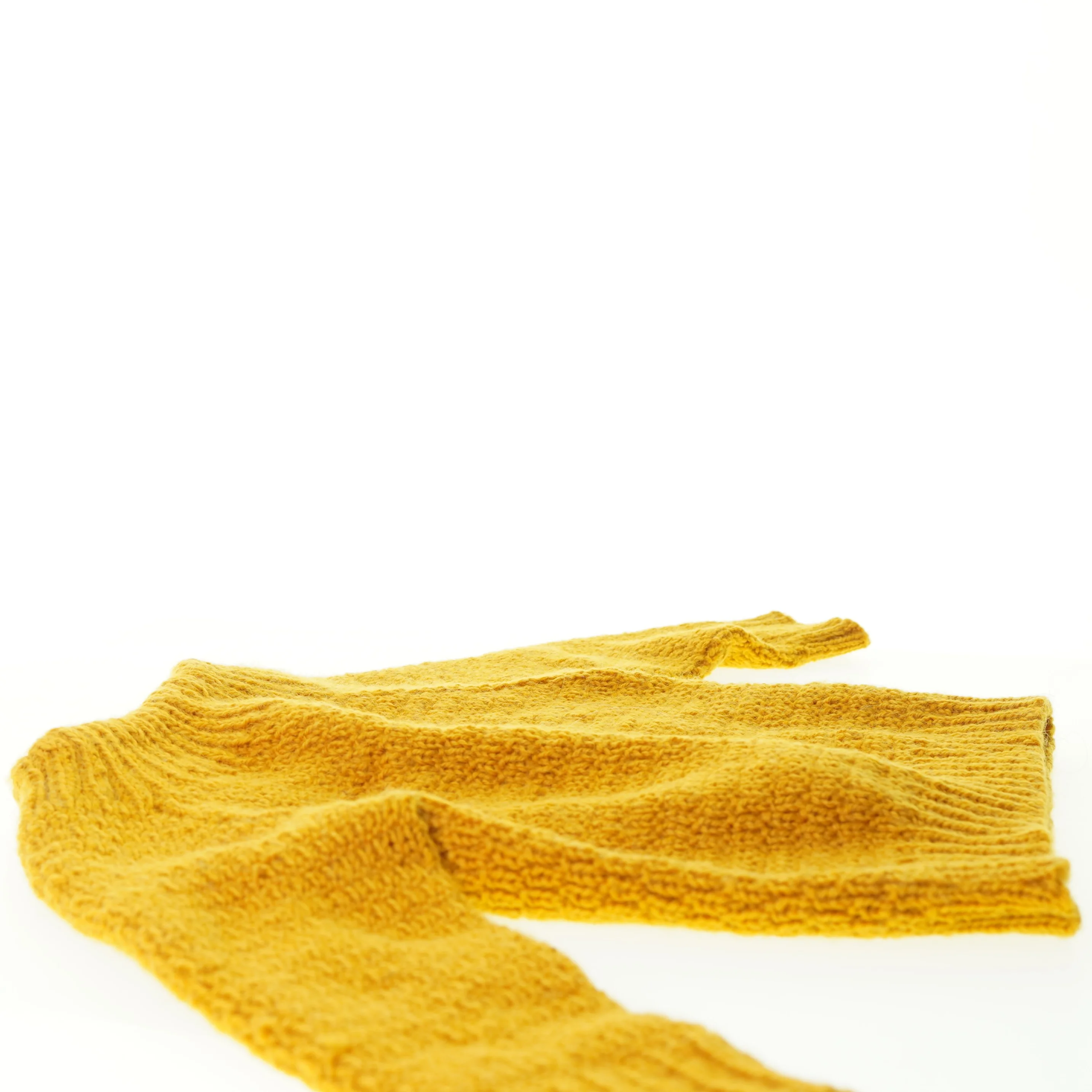 Hjemmestrikket sweater (str. 30 x 33 cm)