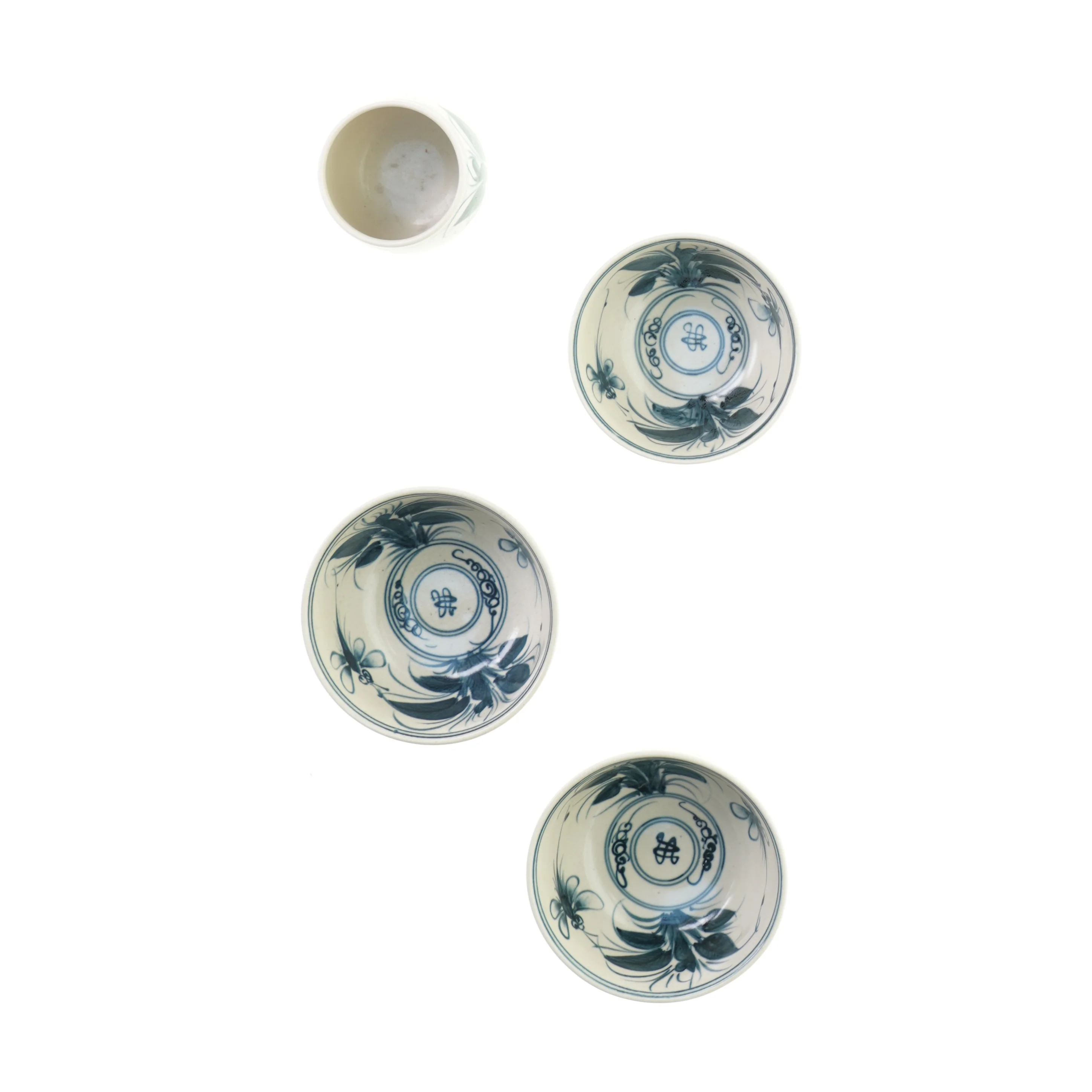 Skåle fra Battrang (str. 12 x 5 cm, 11 x 5 cm, 7 x 7 cm)