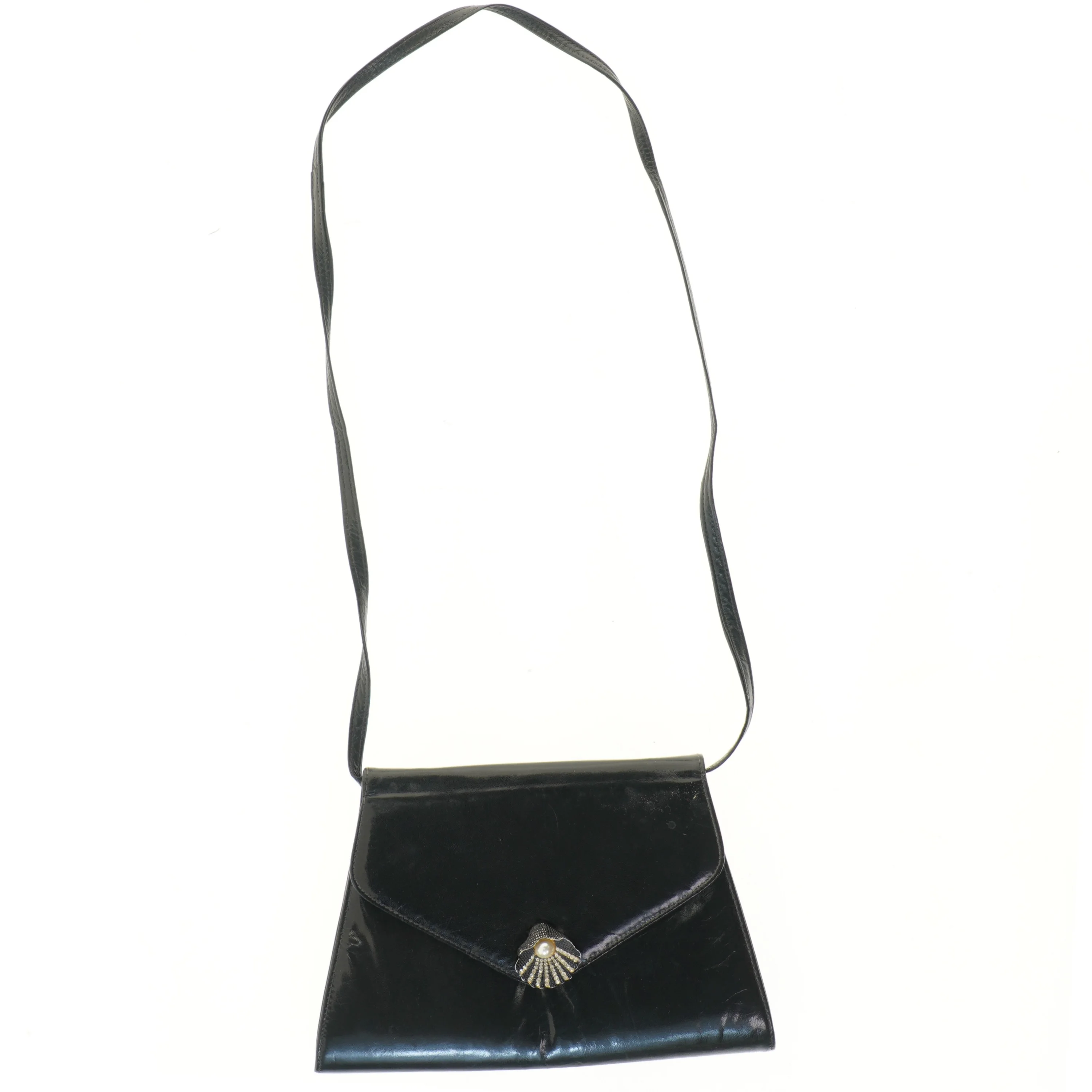 Sort skuldertaske (str. 28x19 cm)