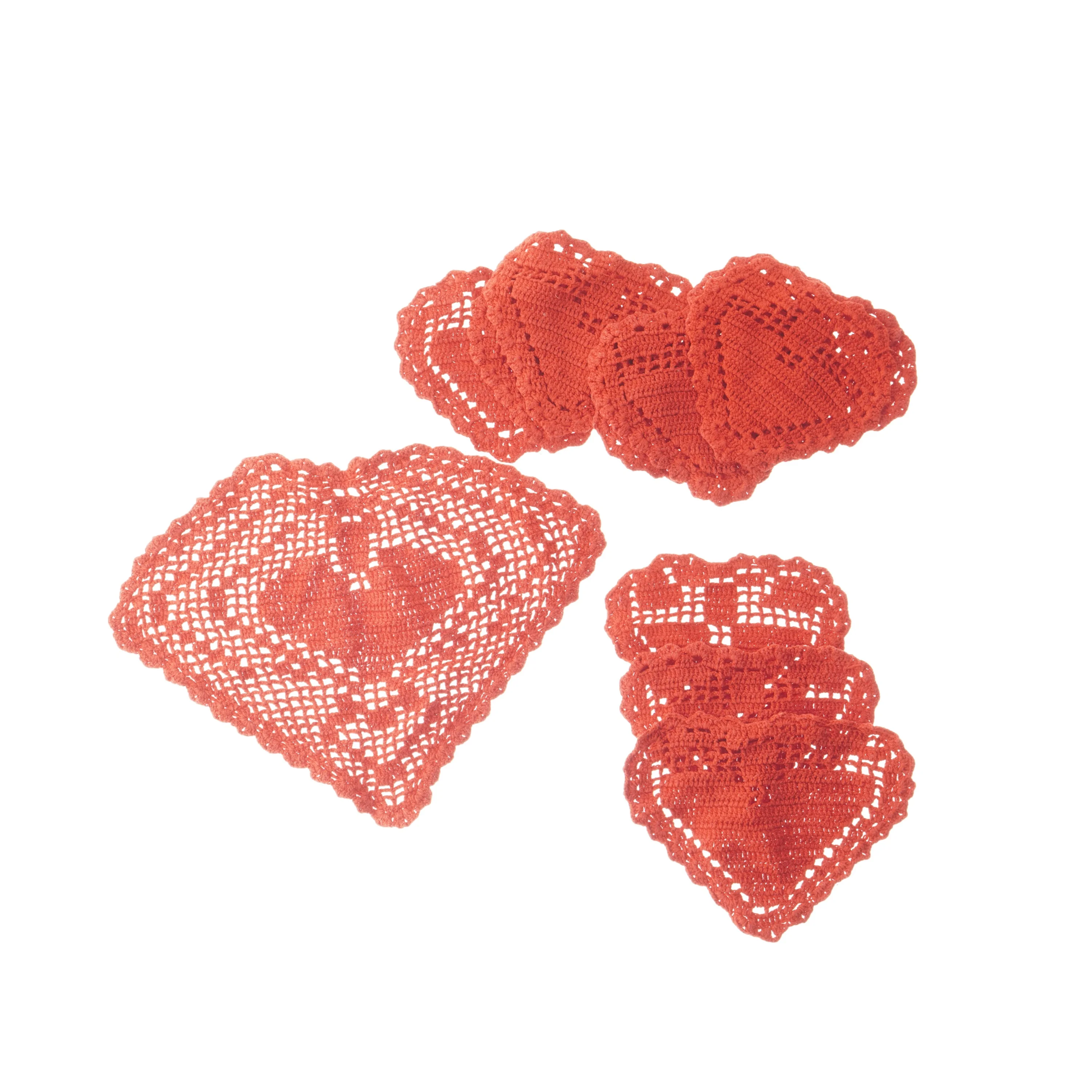 Hæklede hjerteformede dækkeservietter (str. 15 cm og 18 cm og 32 cm)