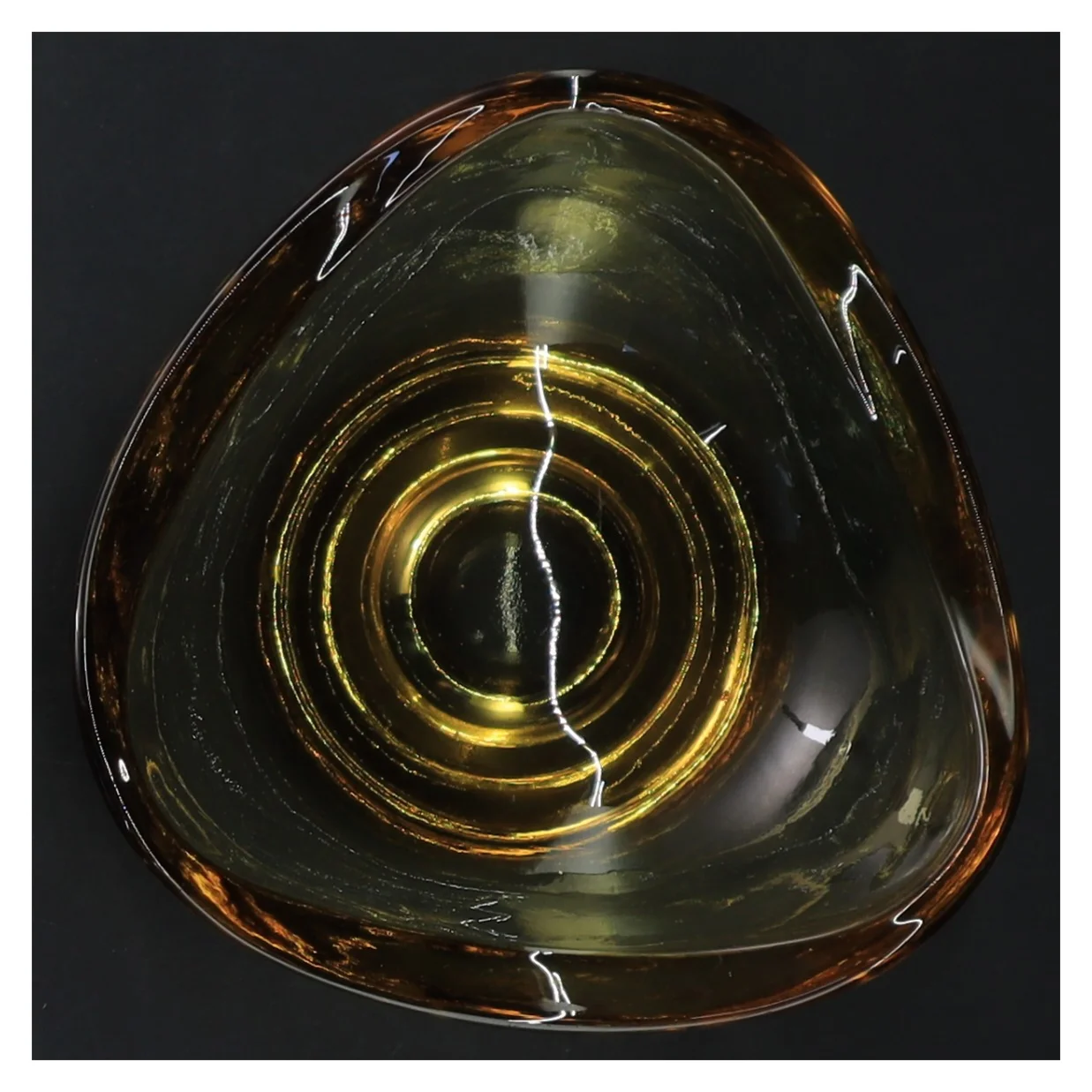 Glaskål i ravfarve (str. 12x5 cm)