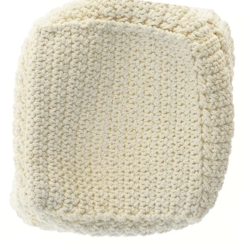 Hæklet opbevaringskurv (str. 15x15x8 cm)