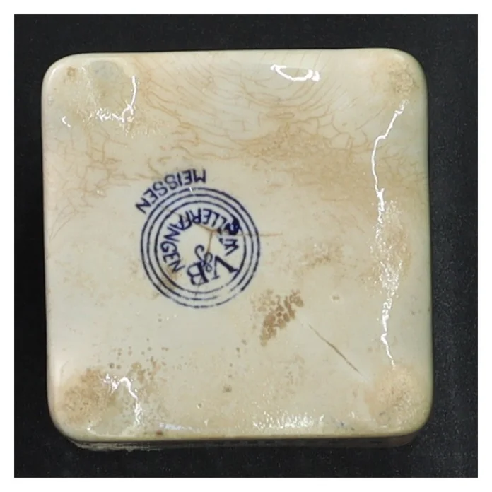 Krydderibeholder med låg (str. H 10,5 cm)