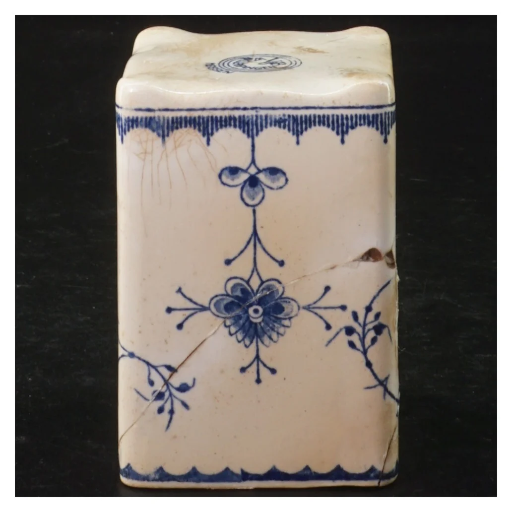 Krydderibeholder med låg (str. H 10,5 cm)