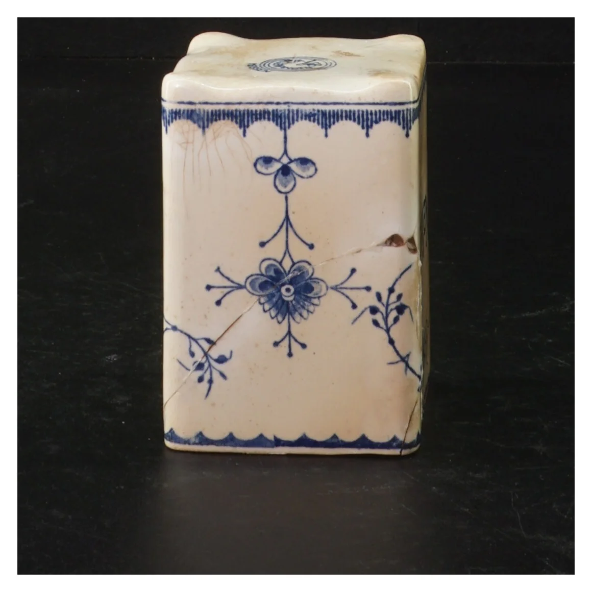 Krydderibeholder med låg (str. H 10,5 cm)