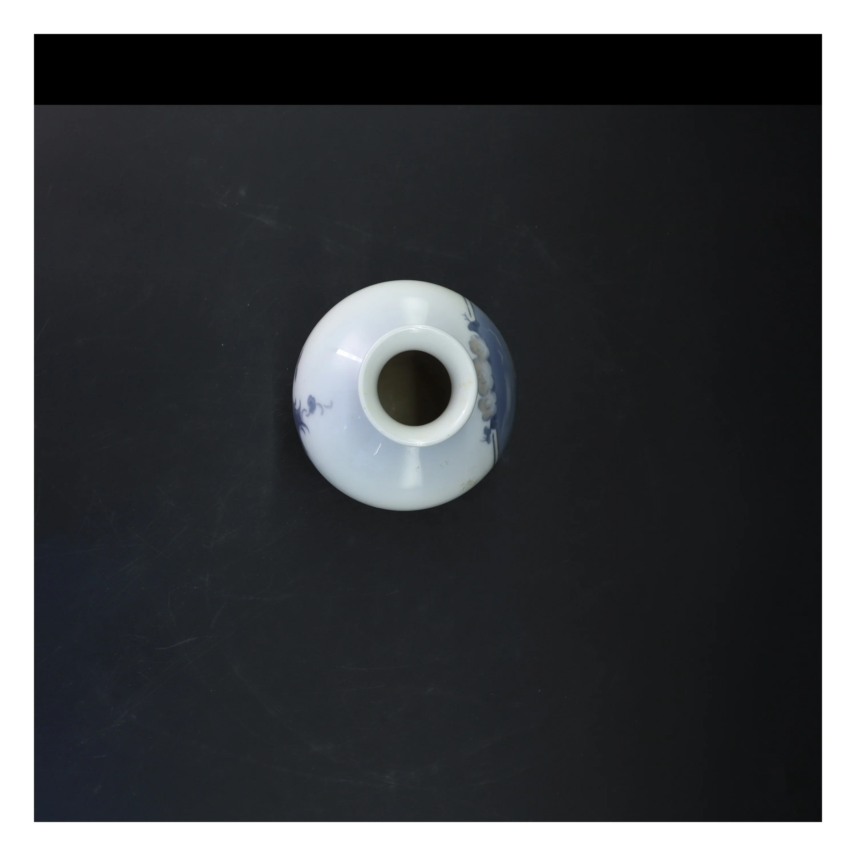 Porcelæns vase med sejlskibsmotiv fra Royal Copenhagen (str. 17 cm)