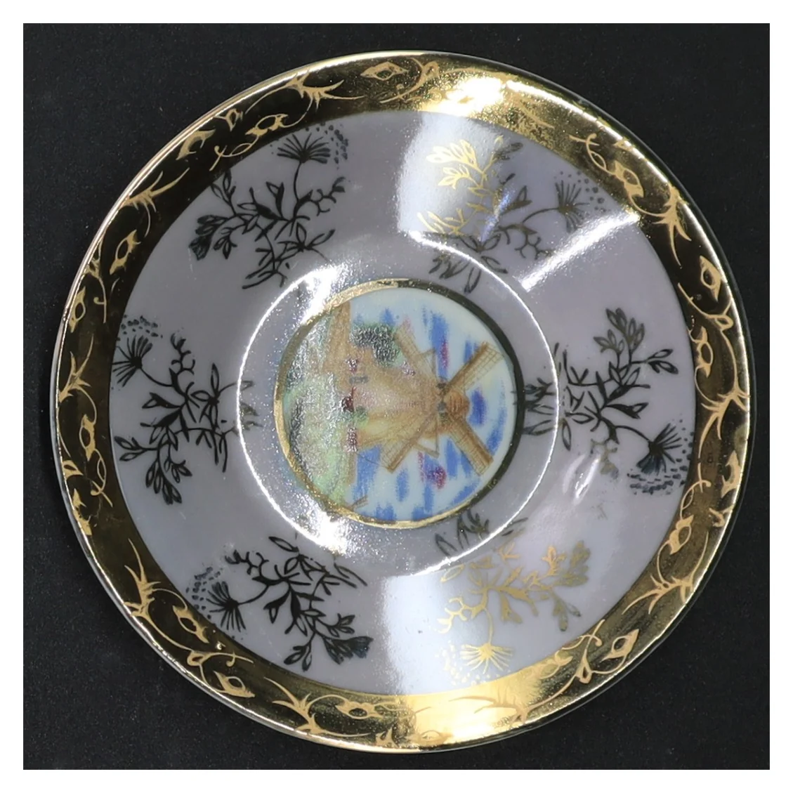 Porcelænskop med underkop (str. H 6 cm)