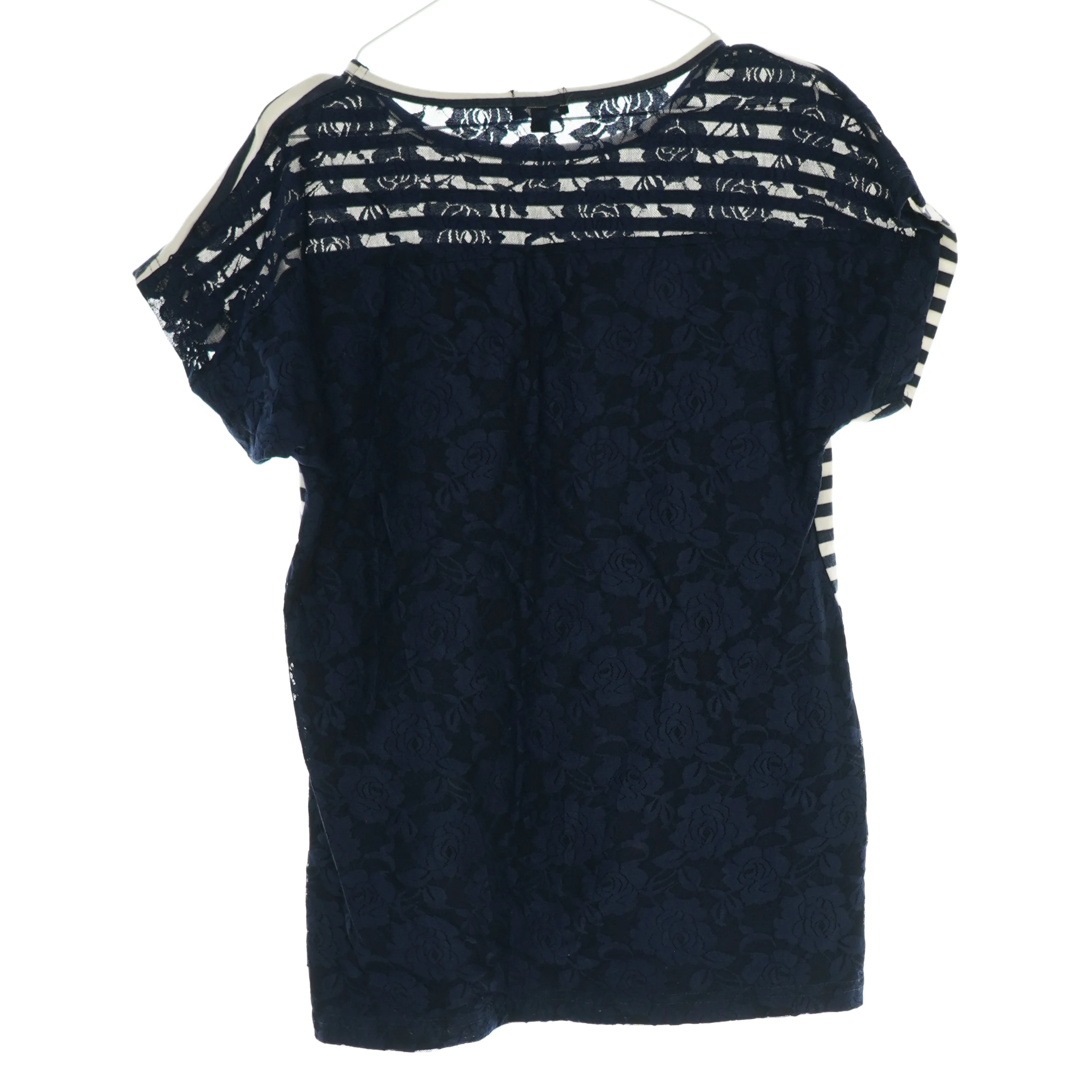 T shirt fra D-Xel (Str. 12 år)